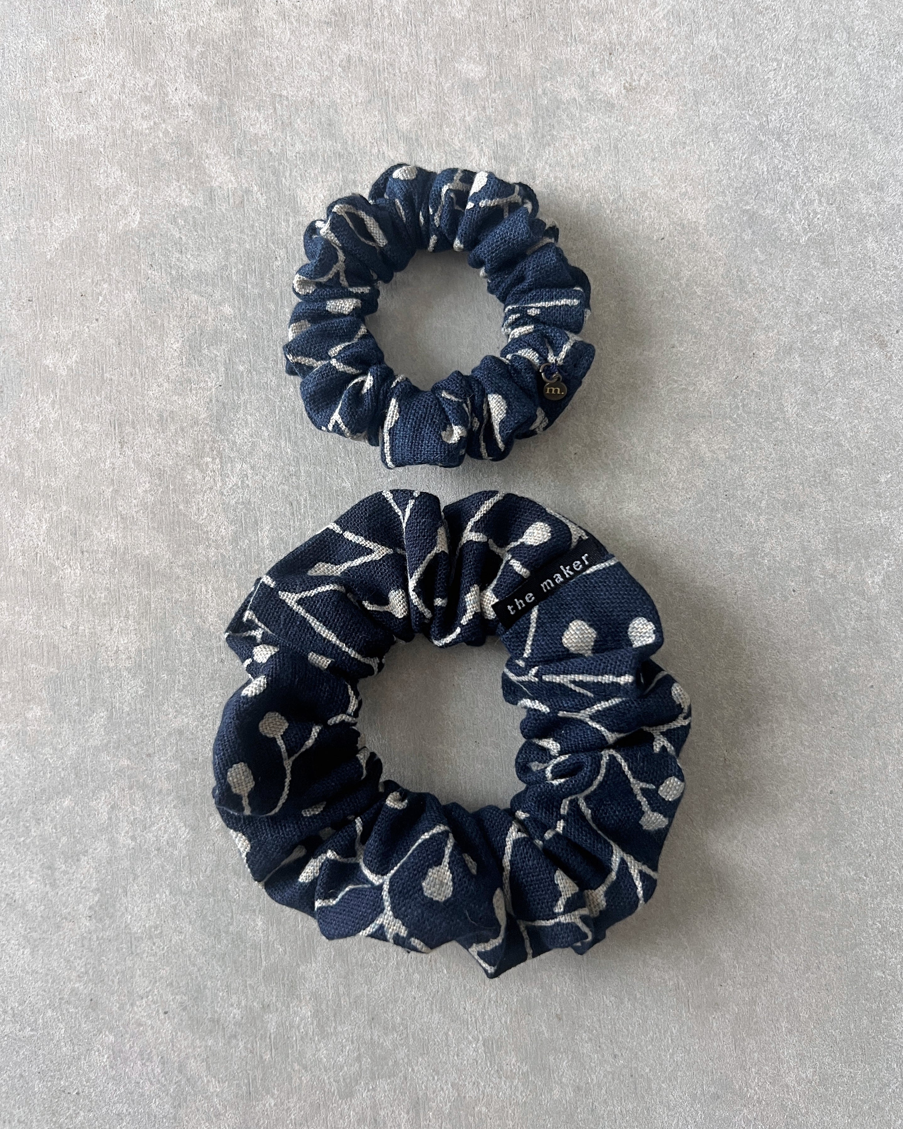 'm' for the maker : scrunchie