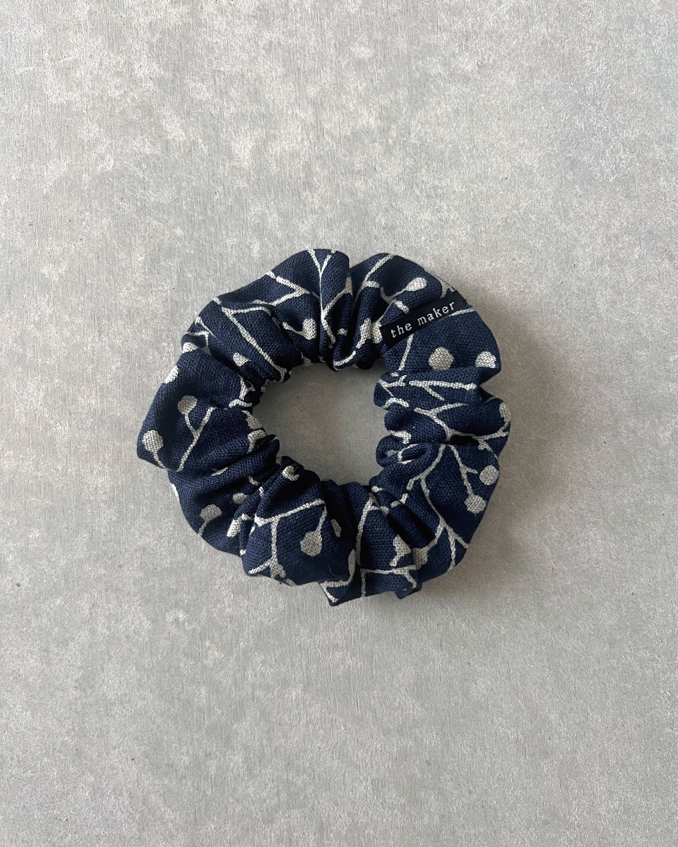 'm' for the maker : scrunchie