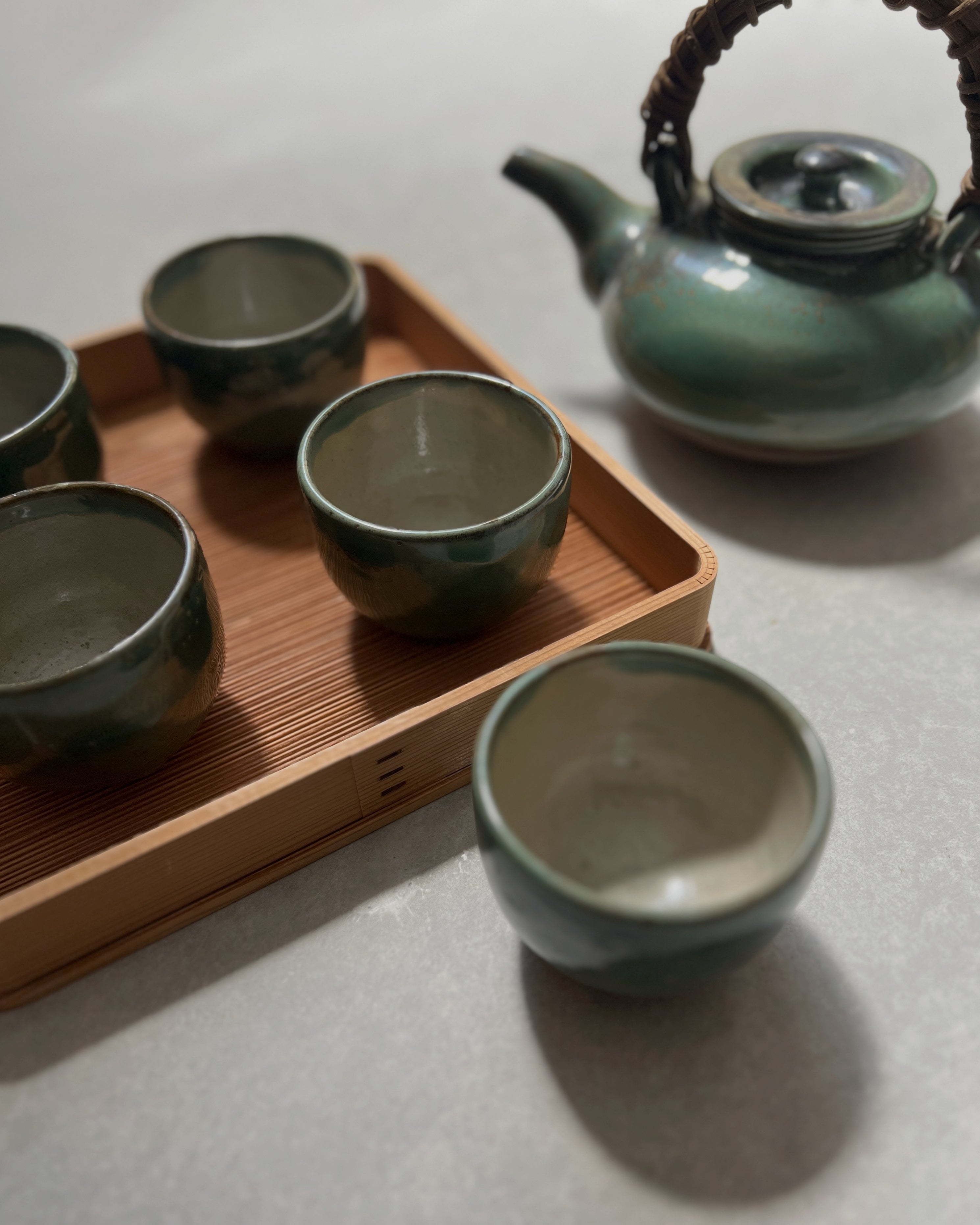 vintage ceramic teapot & cups