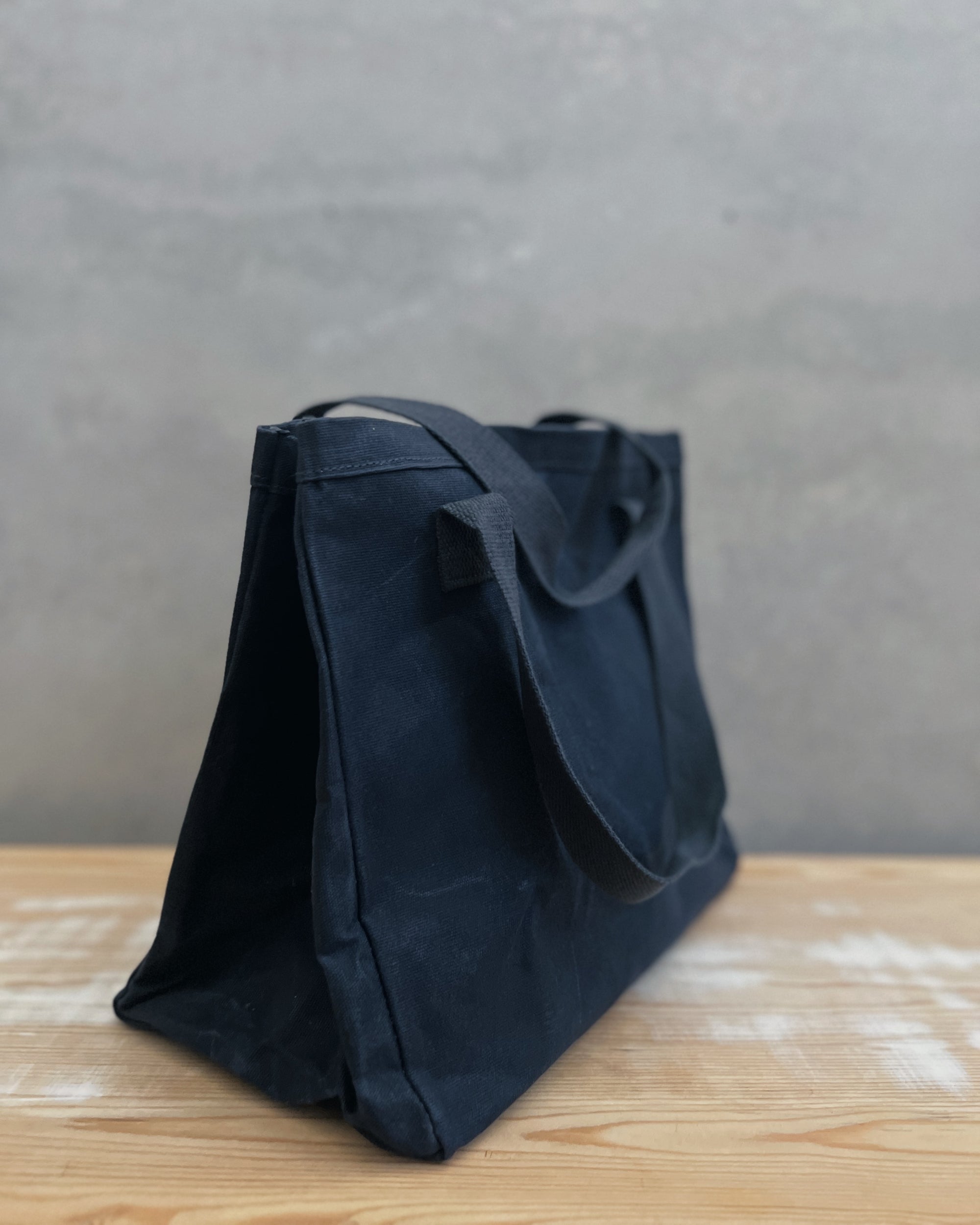 medium waxed canvas tote