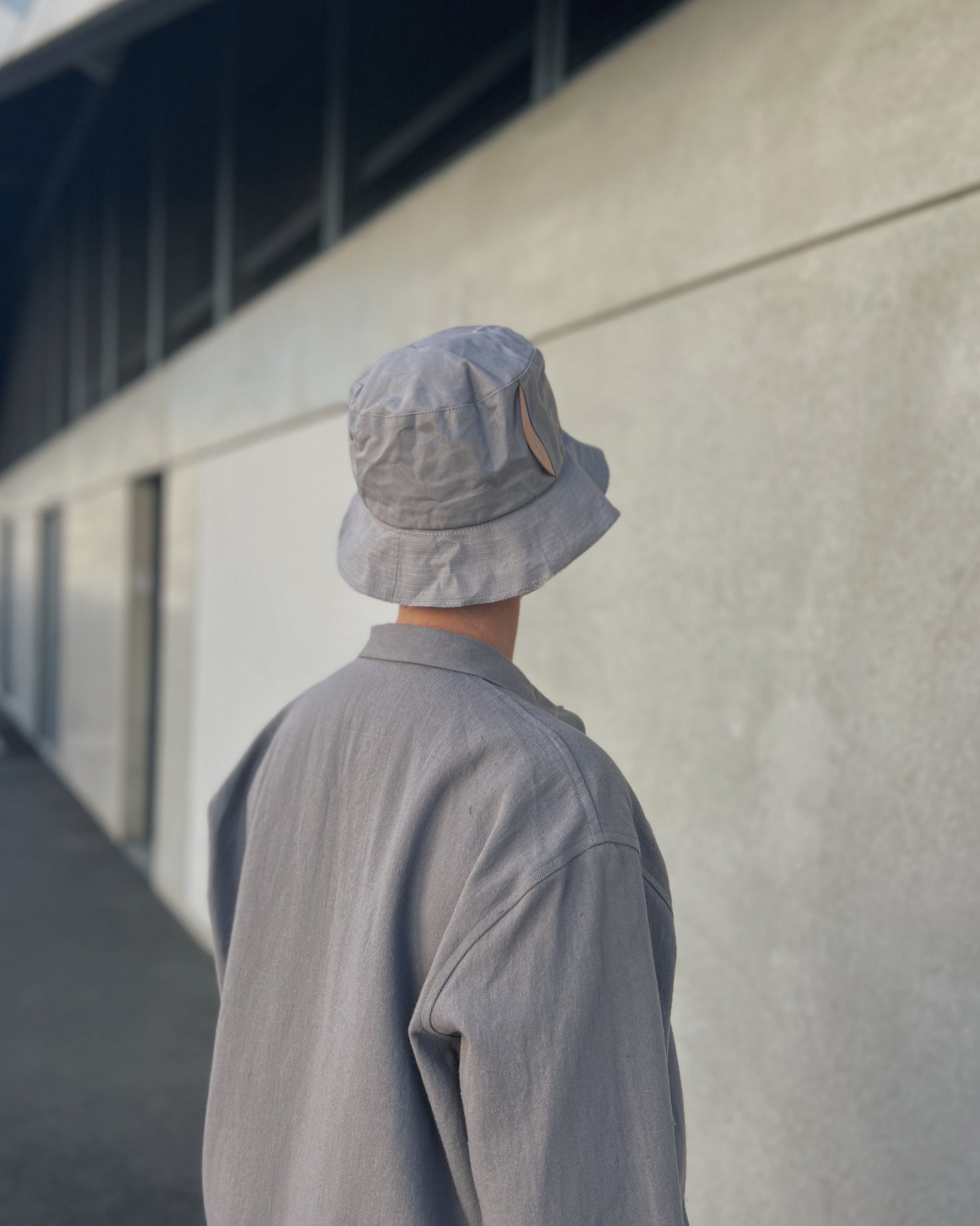 mature ha : paraffin hat in dove