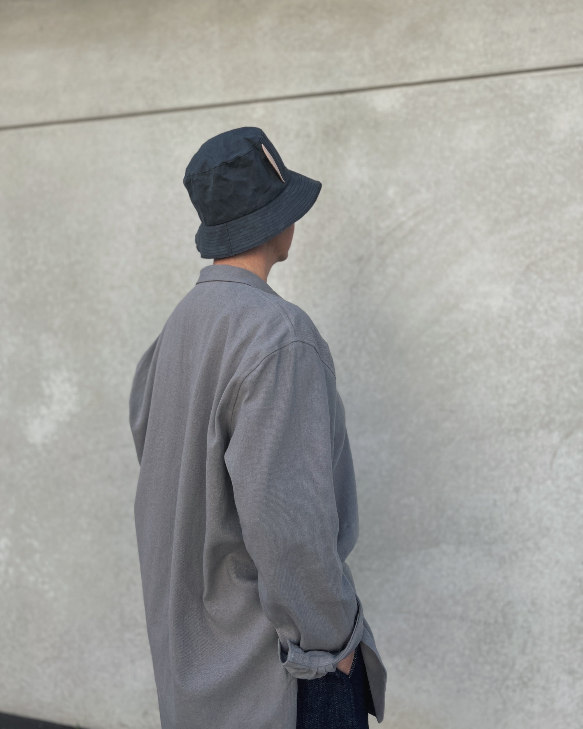 mature ha : paraffin hat in charcoal