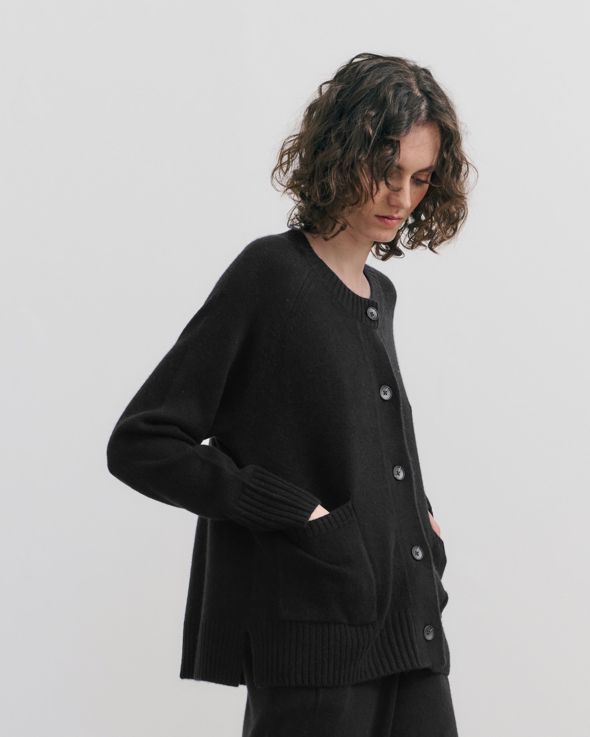 cashmerism : crew neck cardigan