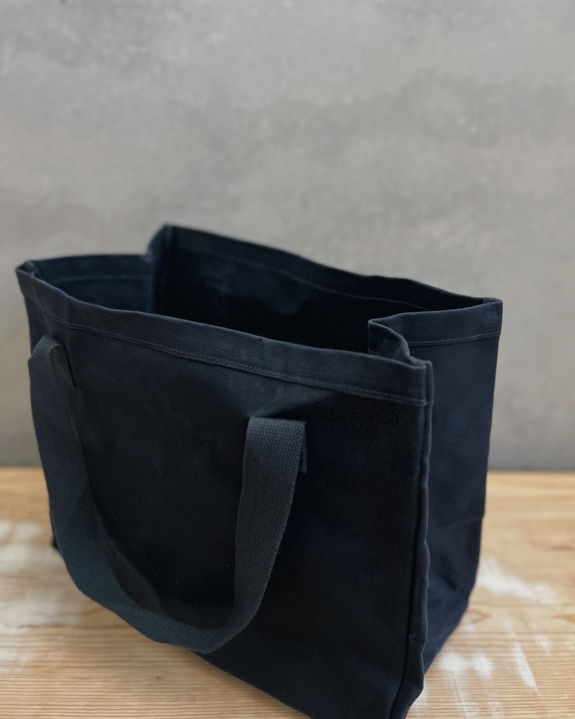 medium waxed canvas tote