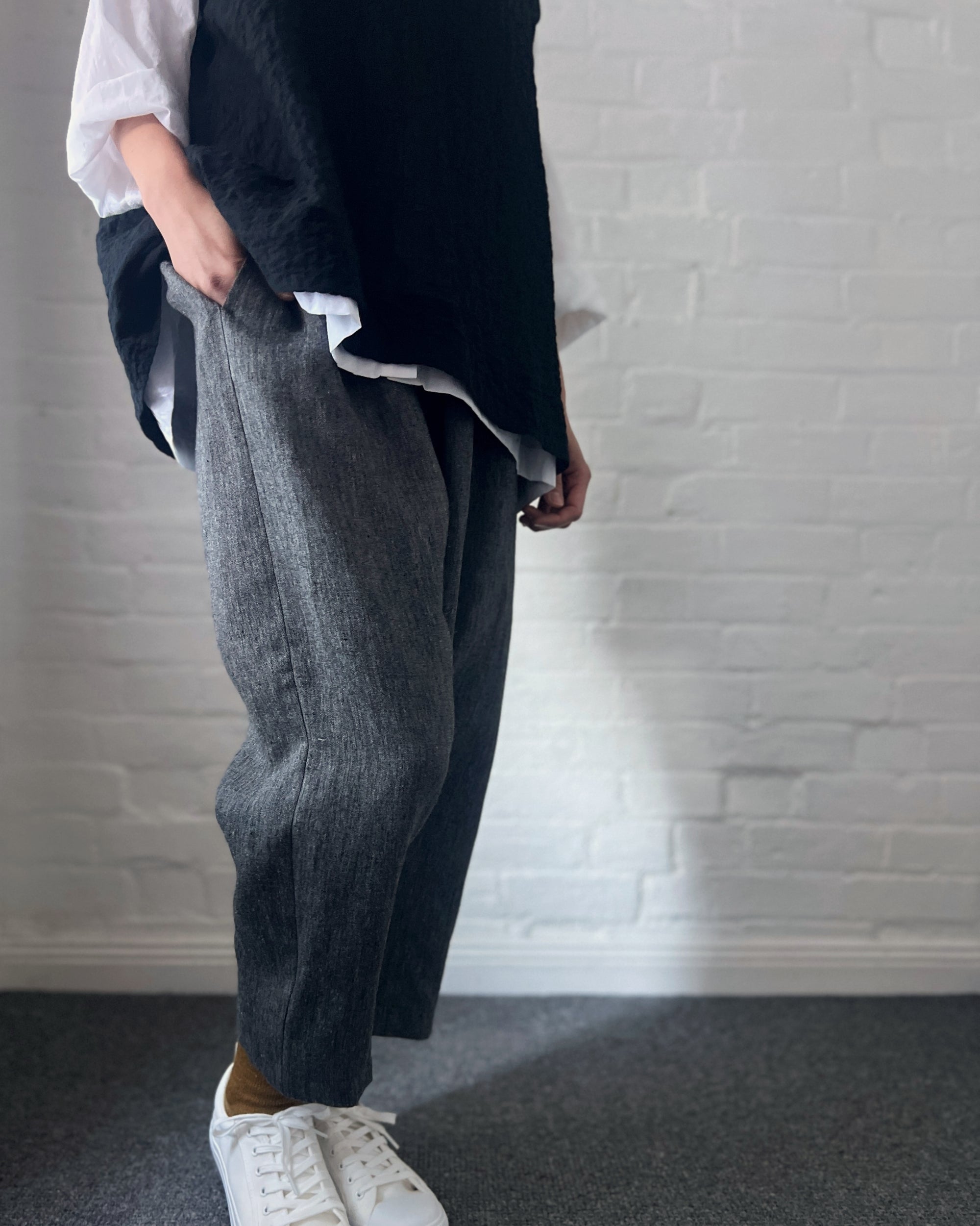 LJ struthers : textured weave pants