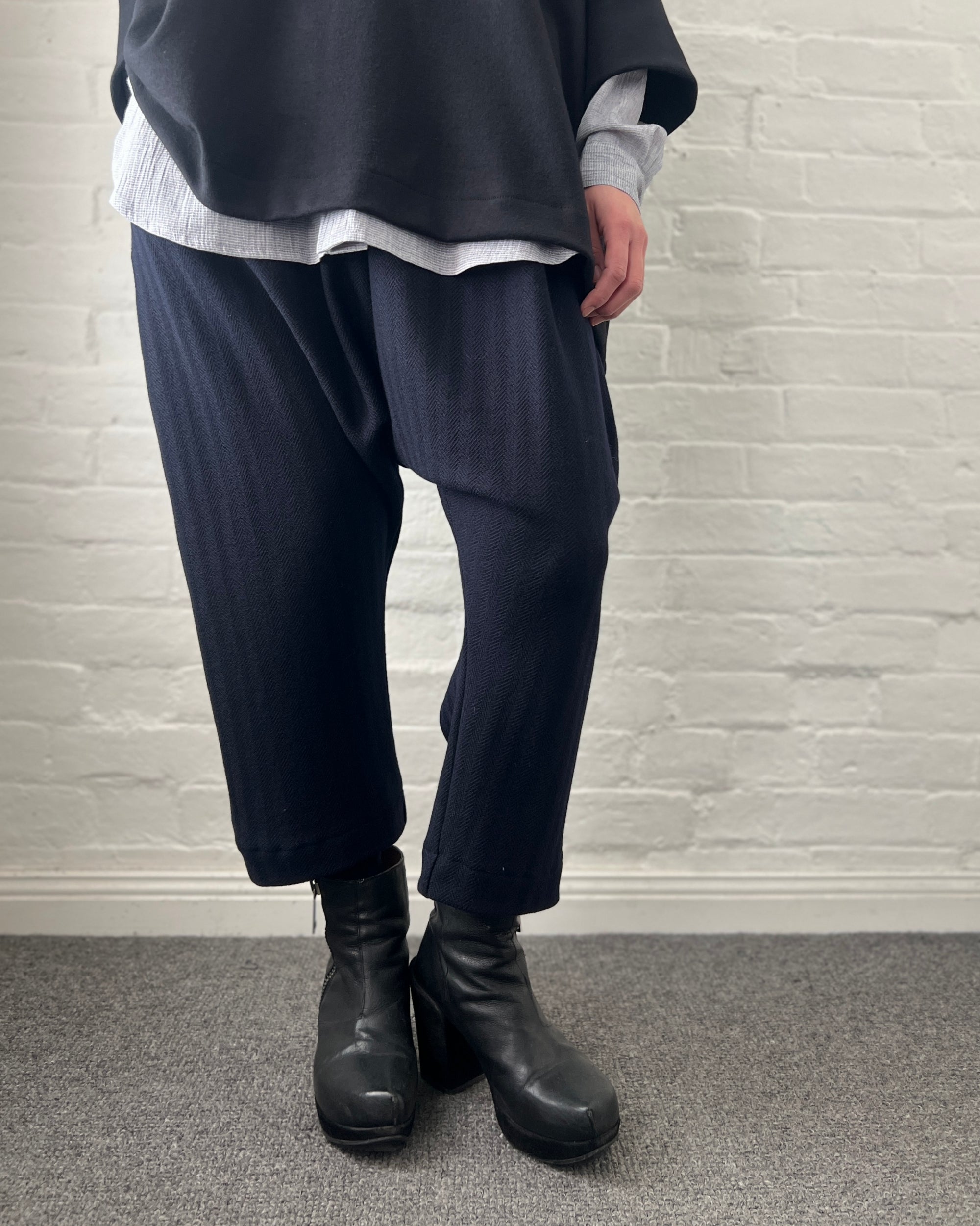 LJ struthers : ink wool pants