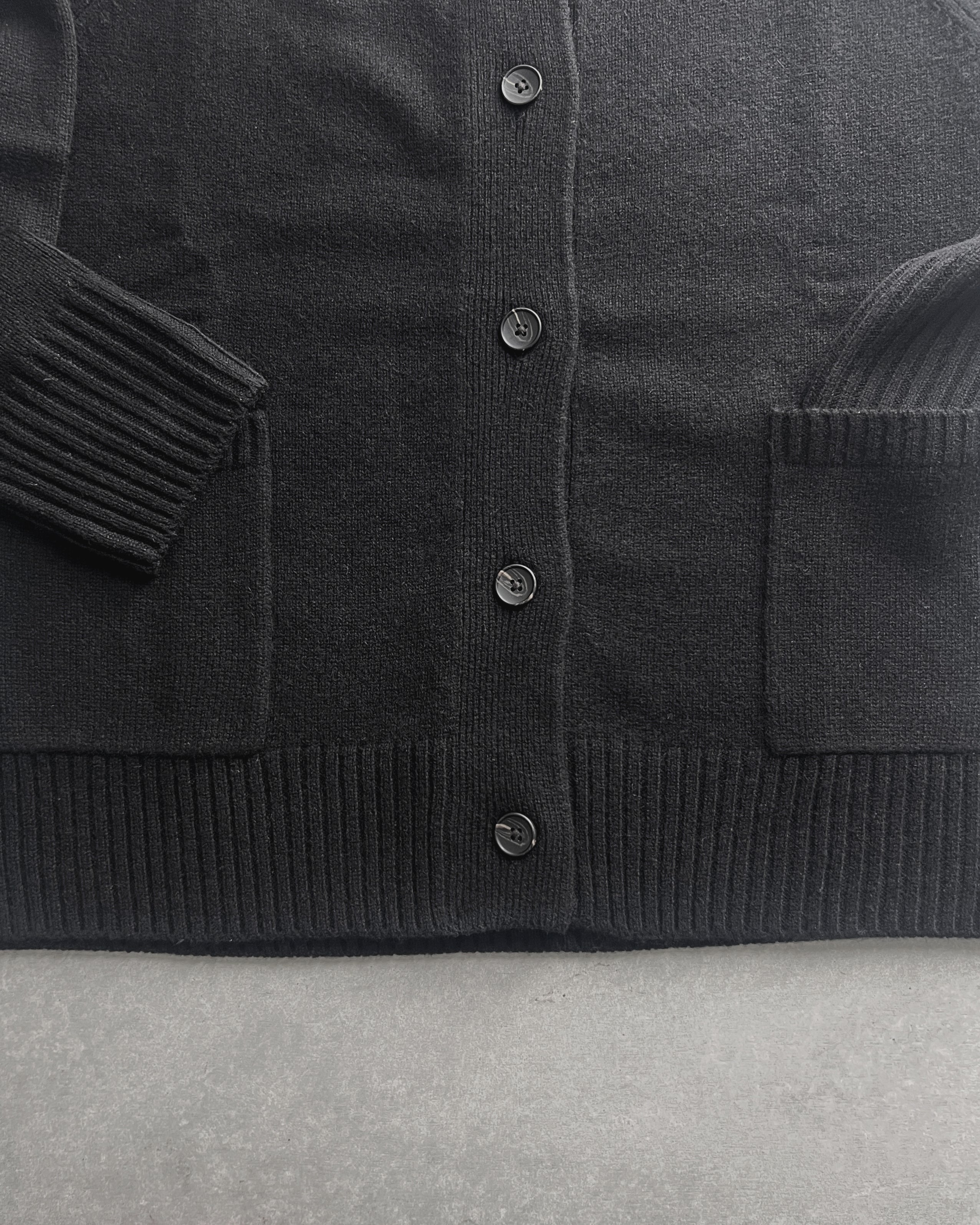 cashmerism : crew neck cardigan