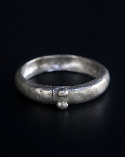 Ewa : pagwi bangle