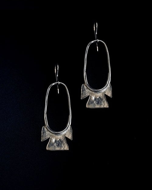 Ewa : silver krisa earrings