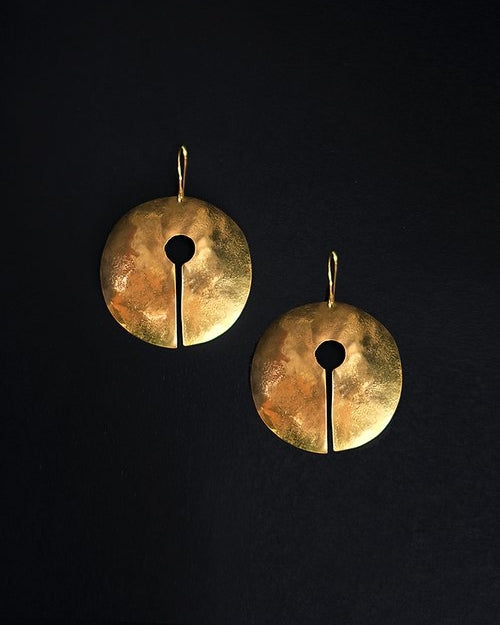 Ewa : gold sumba earrings