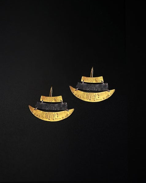 Ewa : oxidised silver kimbi earrings