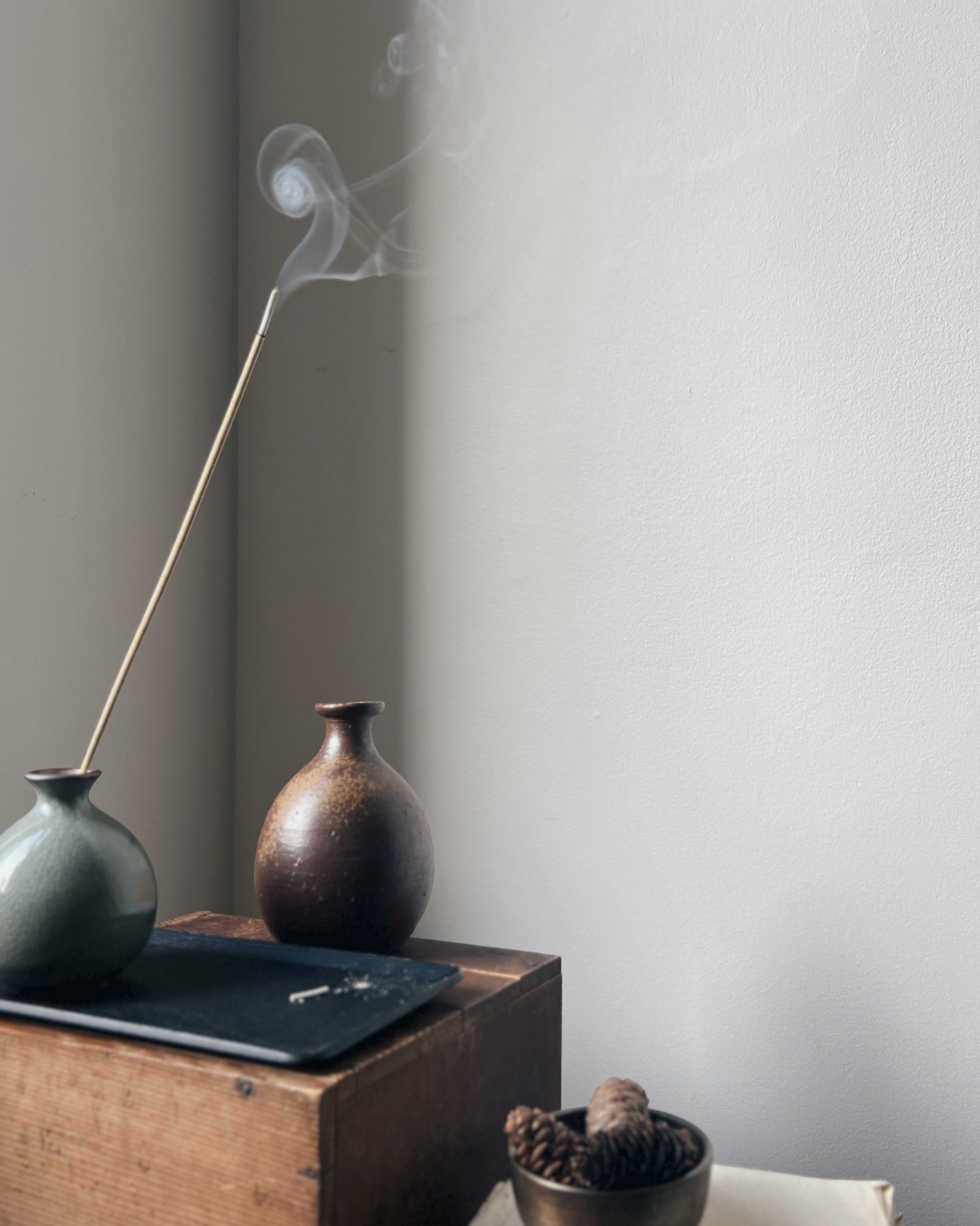 Teone Reinthal incense : serpentine temple