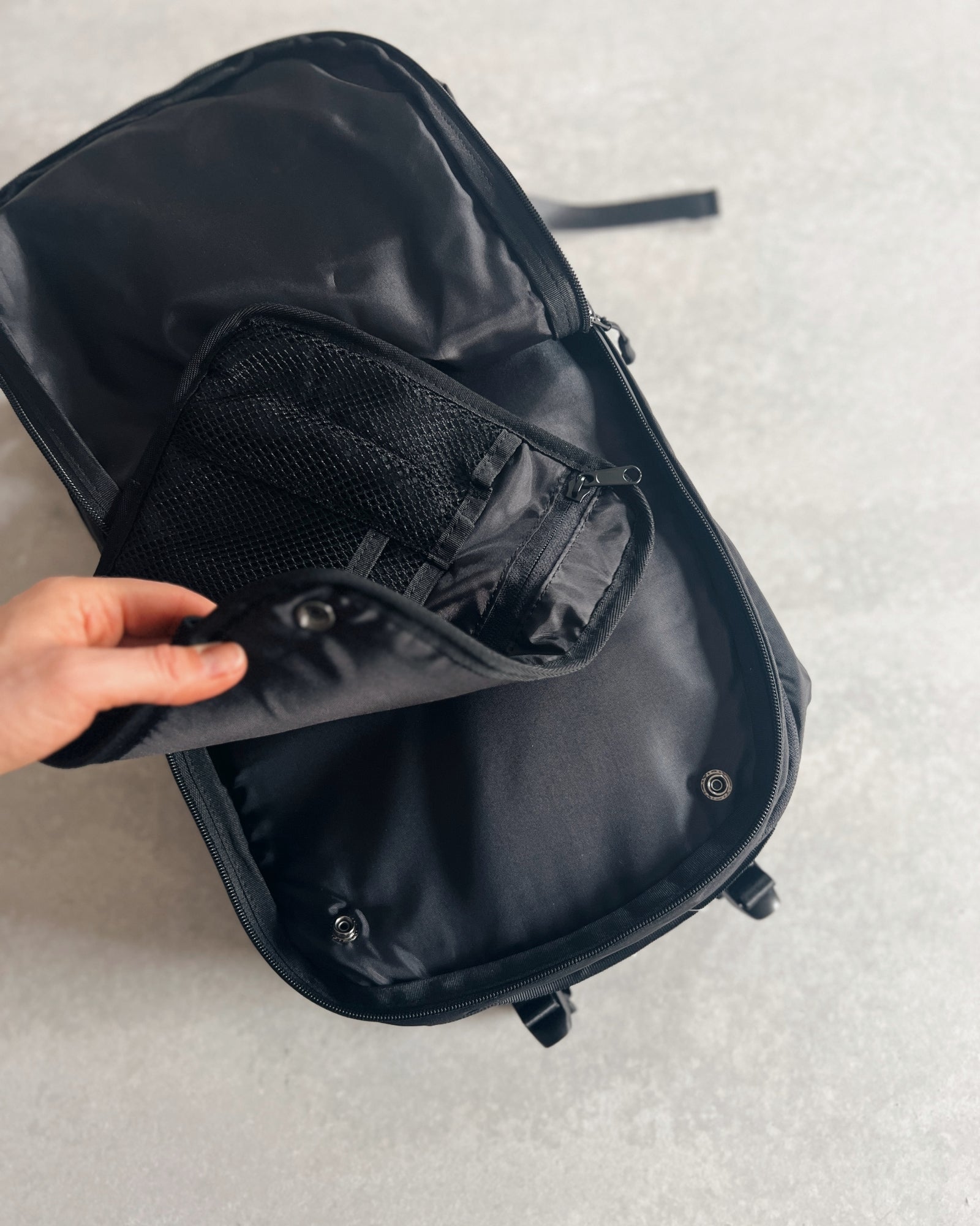 NoiR : transistor backpack