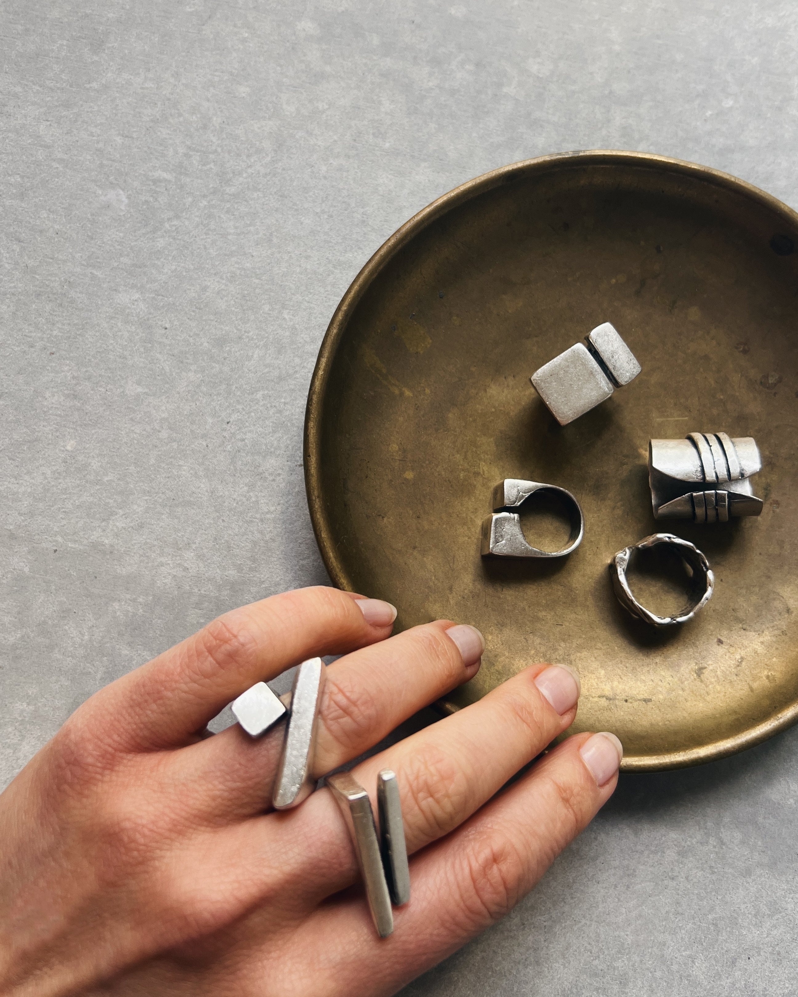 Gülşah Özçelik : silver bar ring