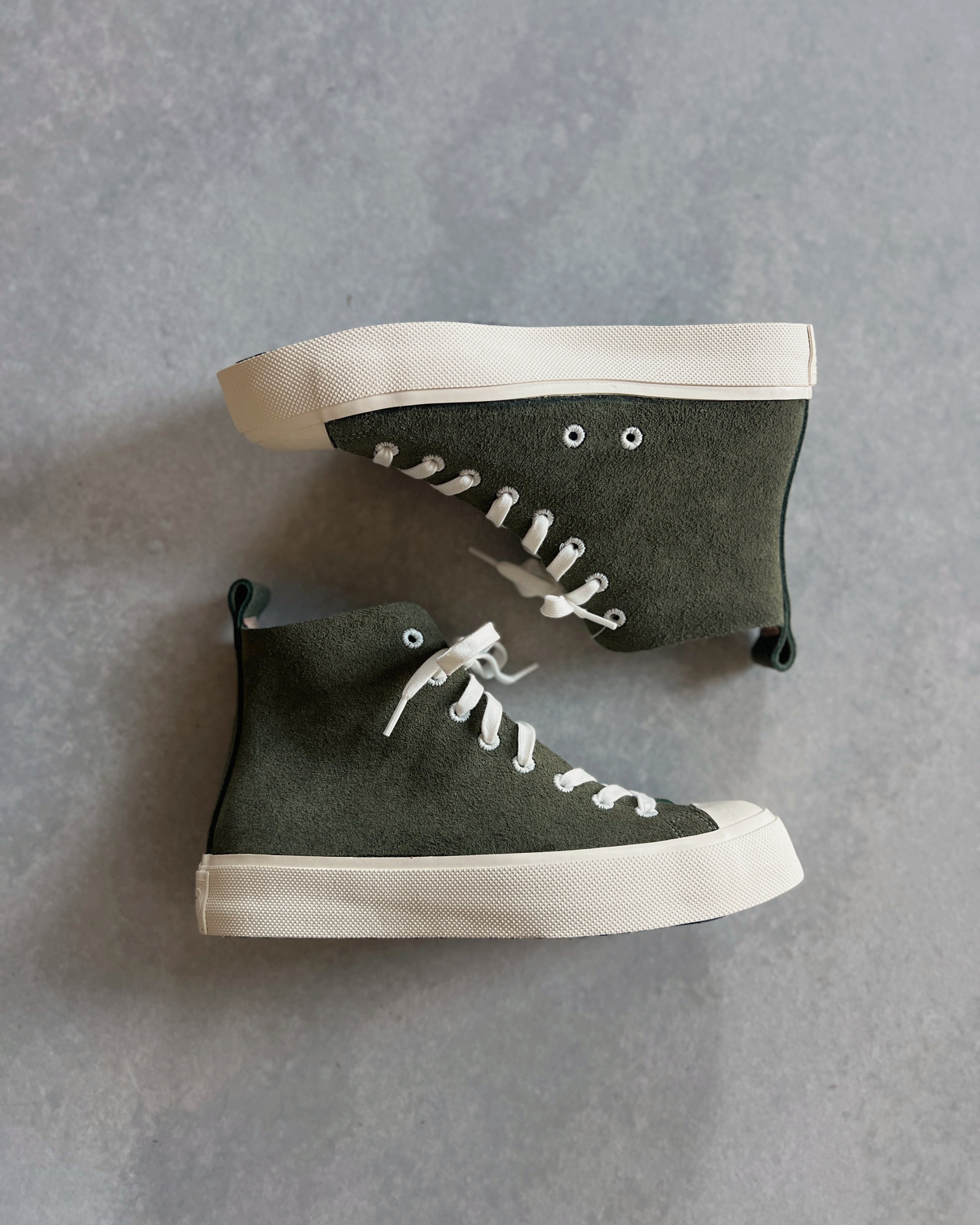 hide-base project : suede high-top shoes in khaki