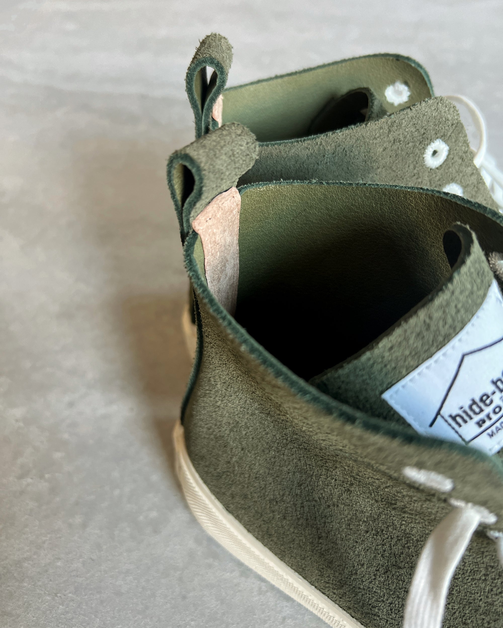 hide-base project : suede high-top shoes in khaki