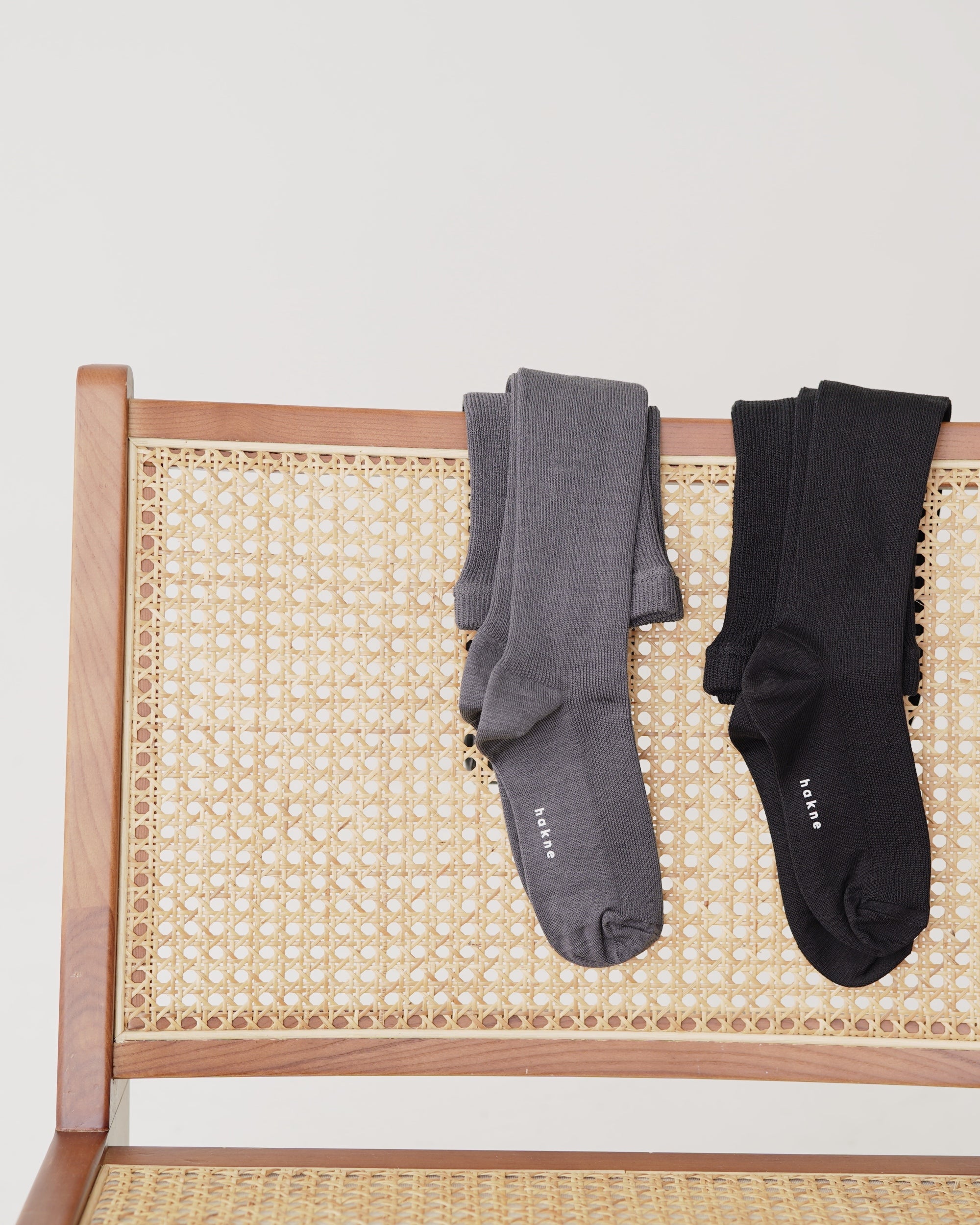 hakne : silk cotton ribbed tights