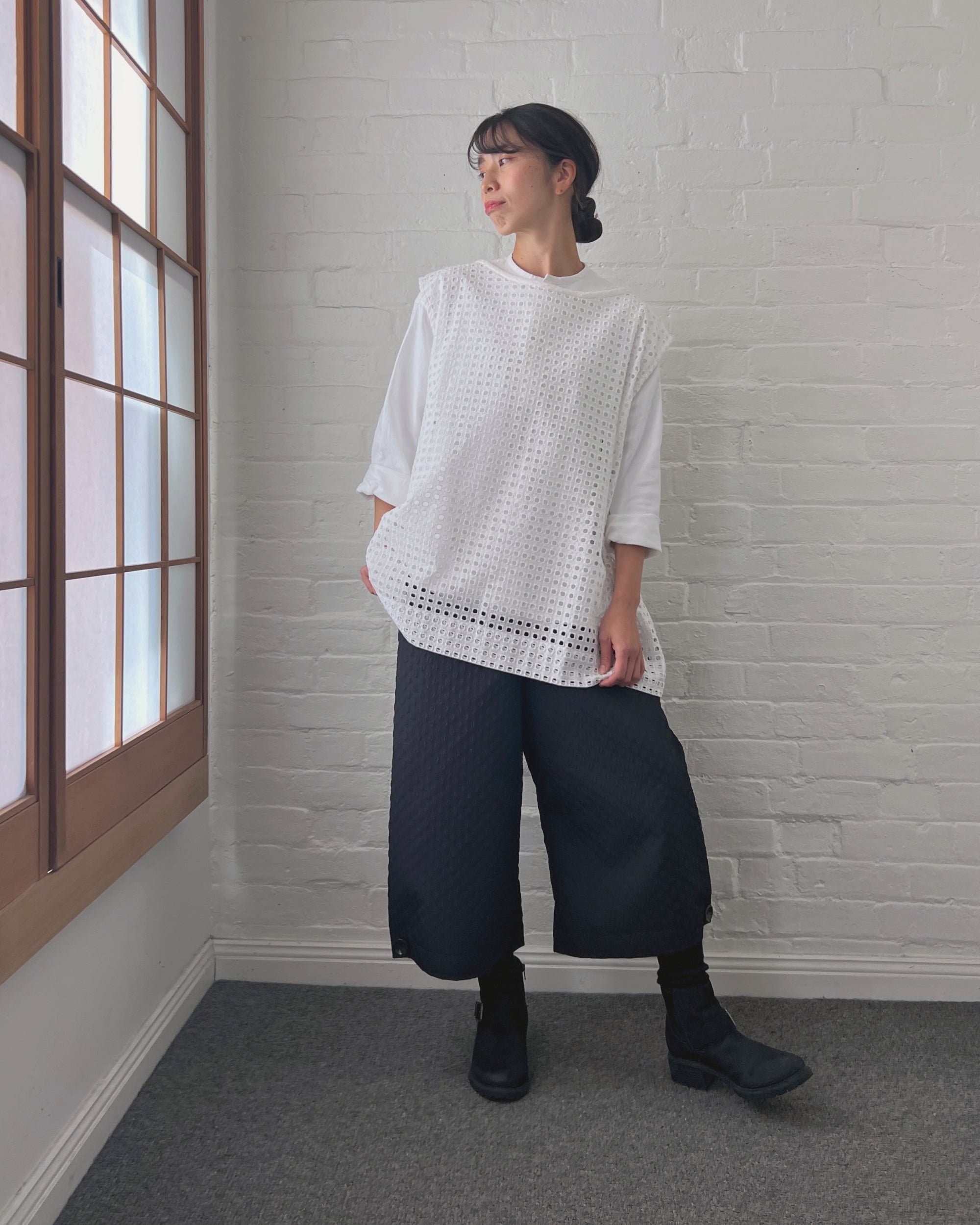 LJ struthers : textural dot pants