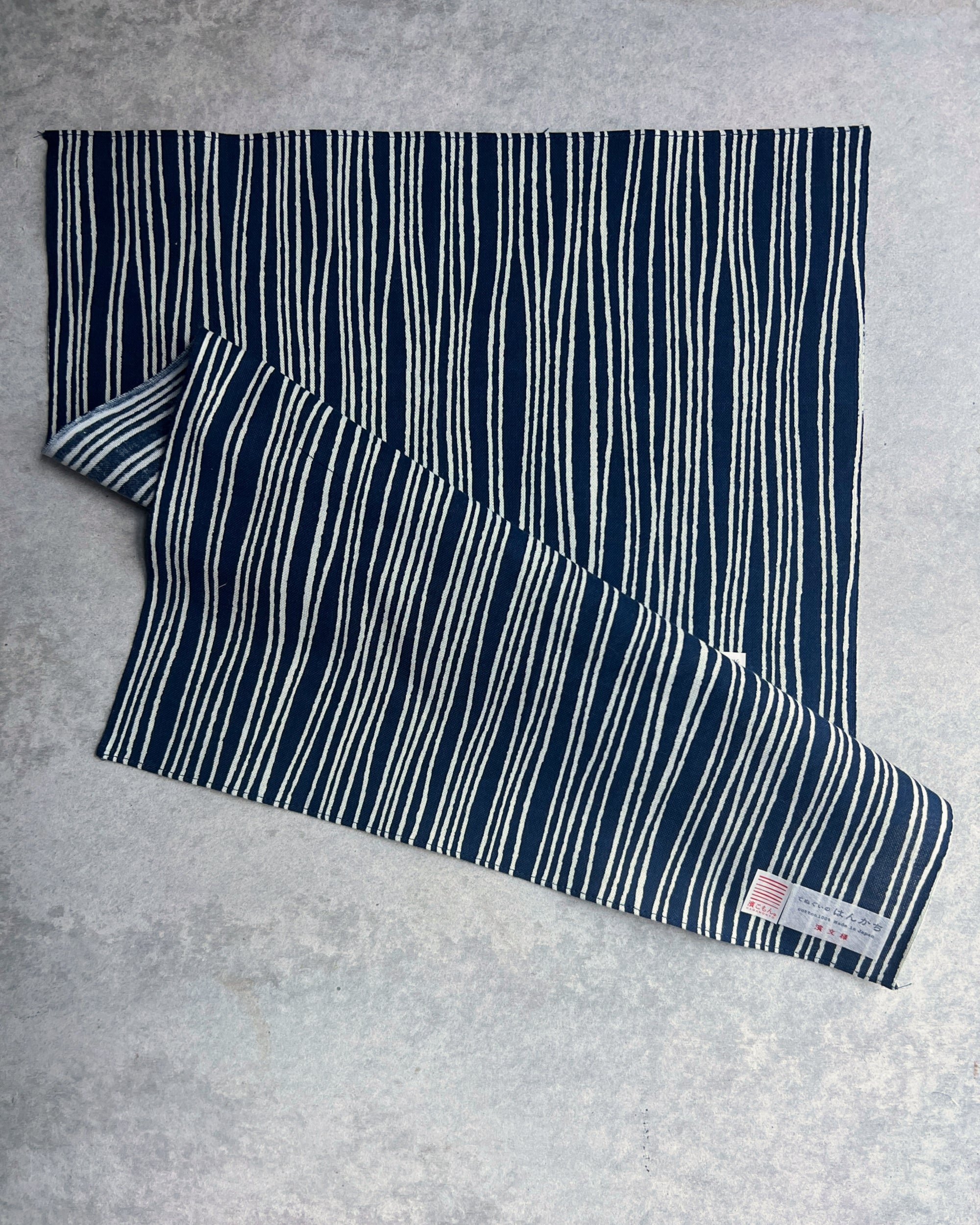 Hamamonyo : cotton striped handkerchief