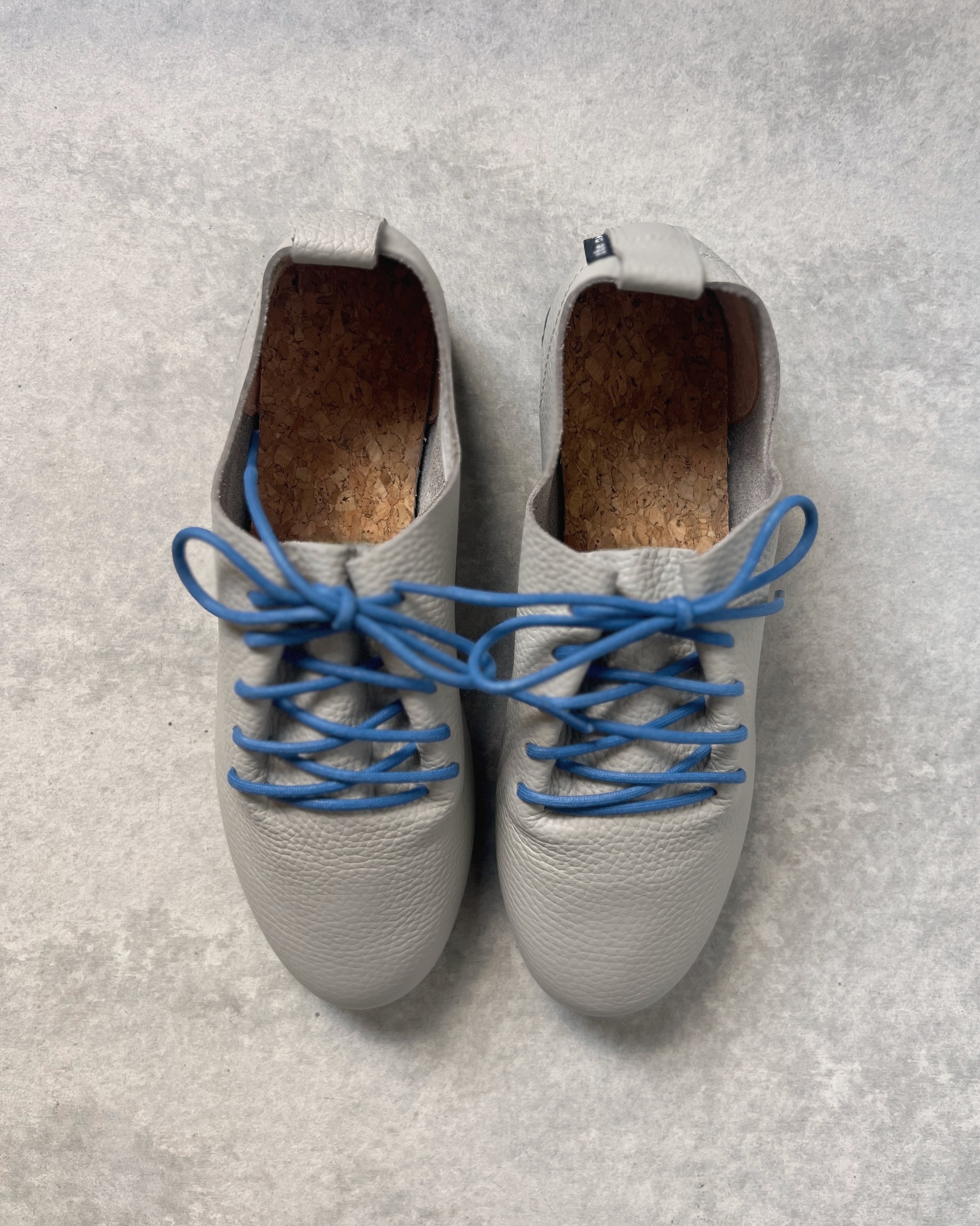 swaanarlberg : japanese leather shoes in dove