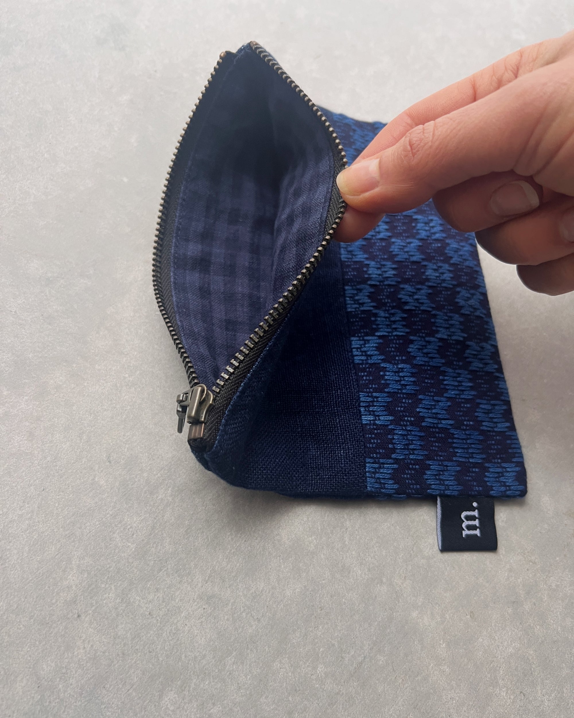 'm' for the maker : hachi bag