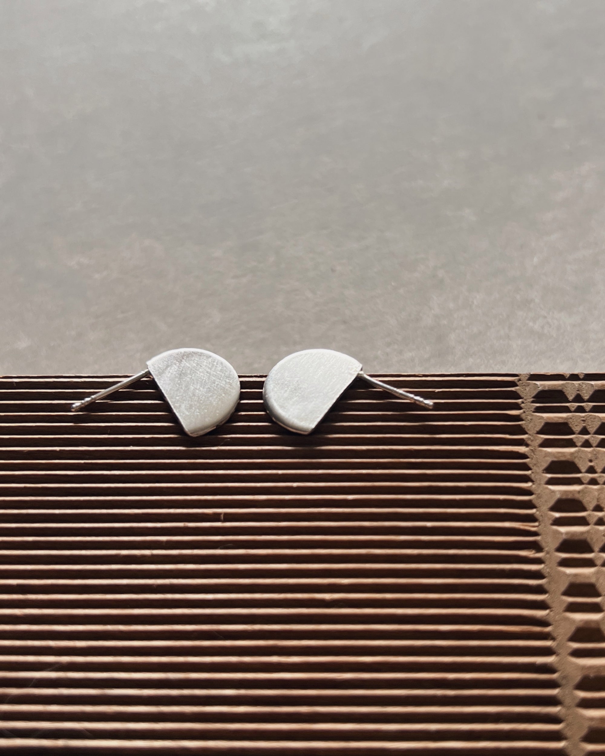 steamylab : half moon earrings