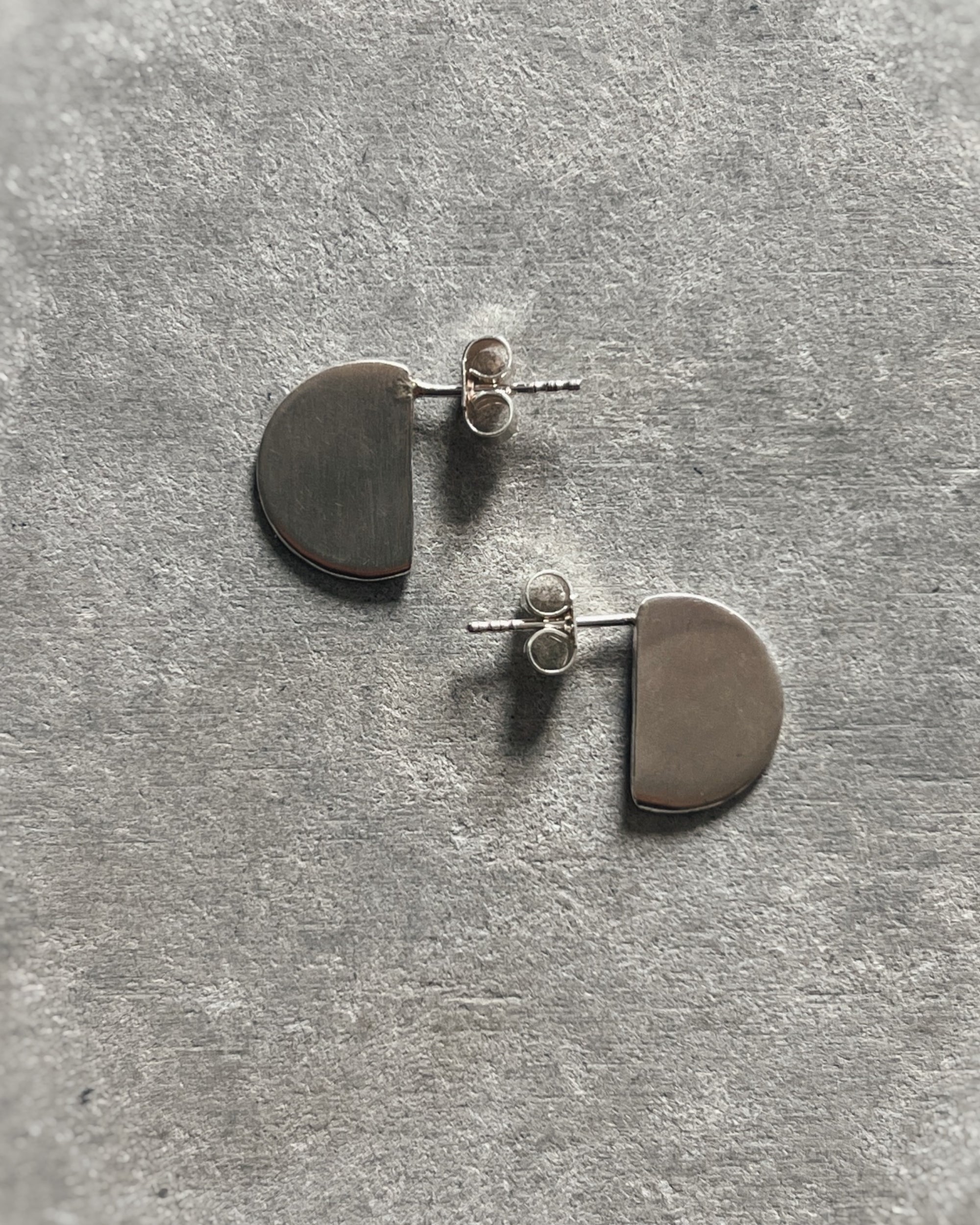 steamylab : half moon earrings