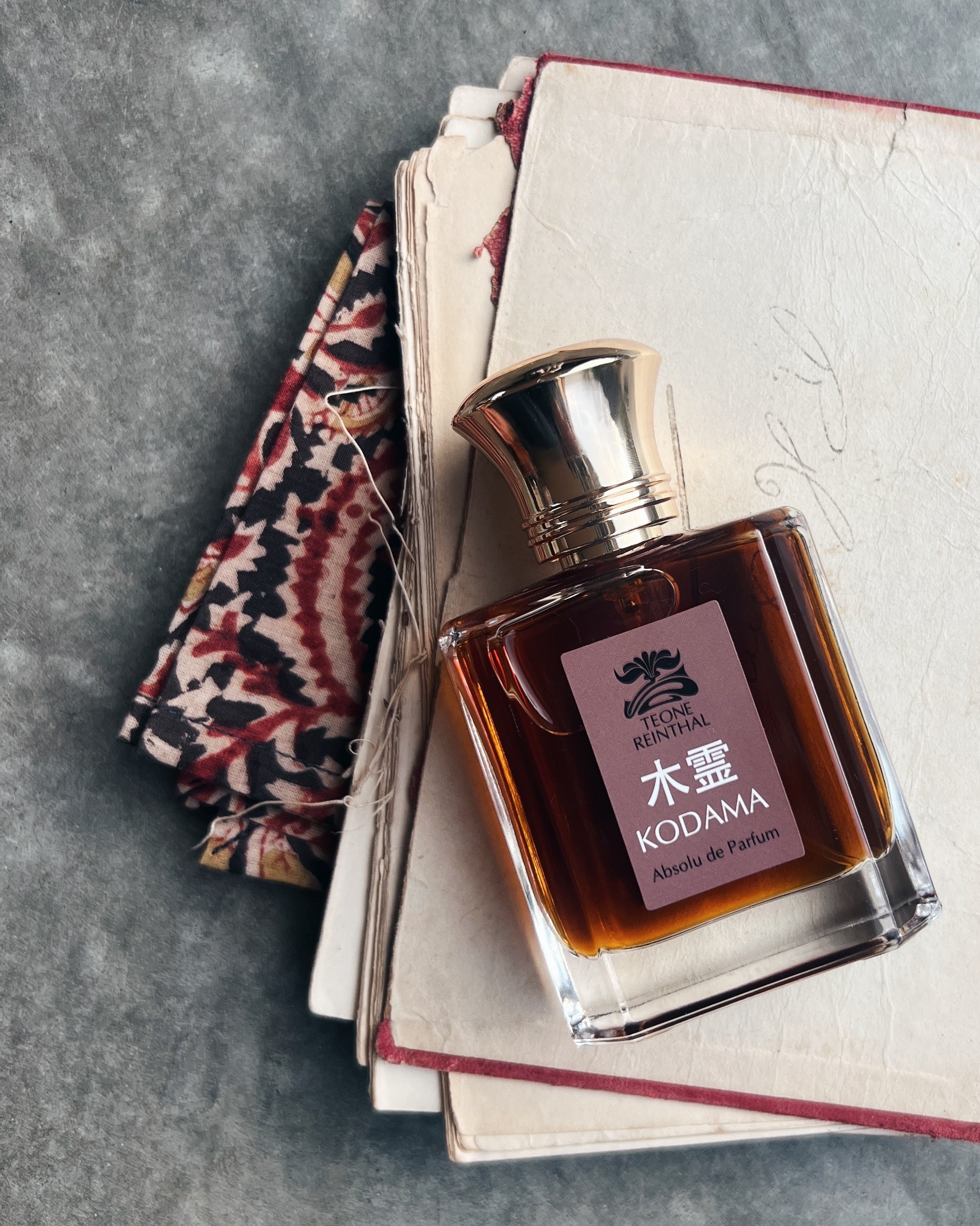 Teone Reinthal perfume : kodama