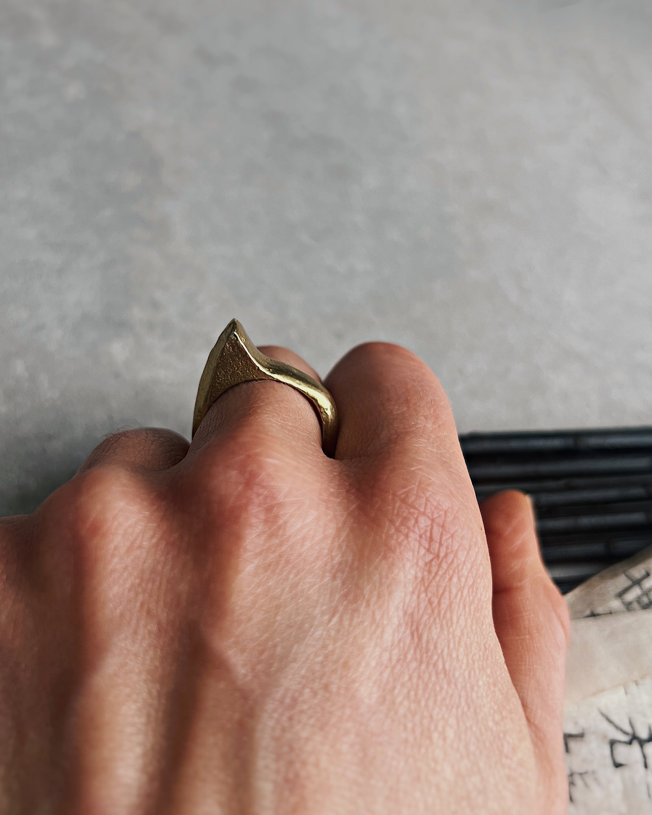 Kaya Viridi : brass ring