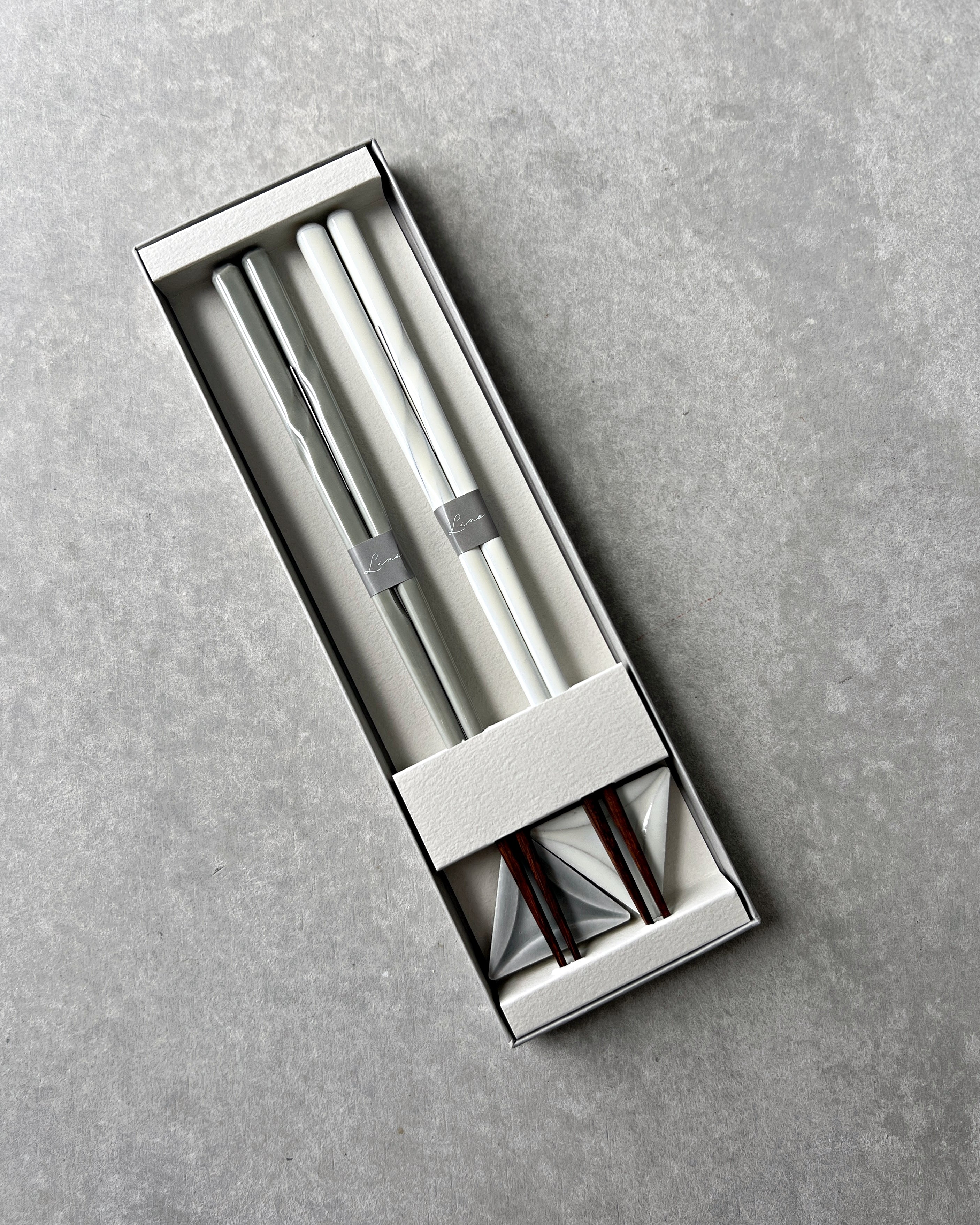 boxed chopstick & porcelain rest set