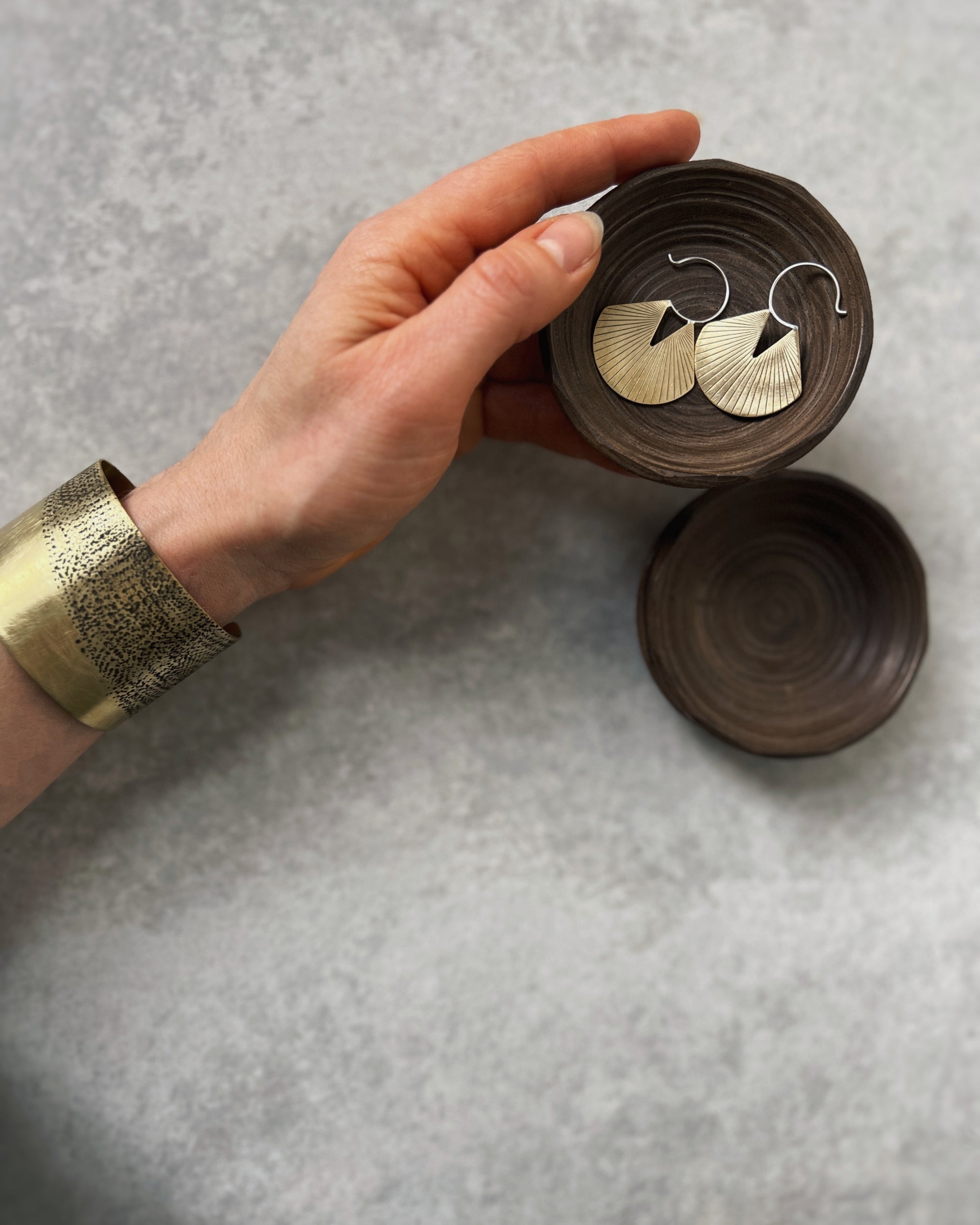 stacey vickery : textured brass cuff