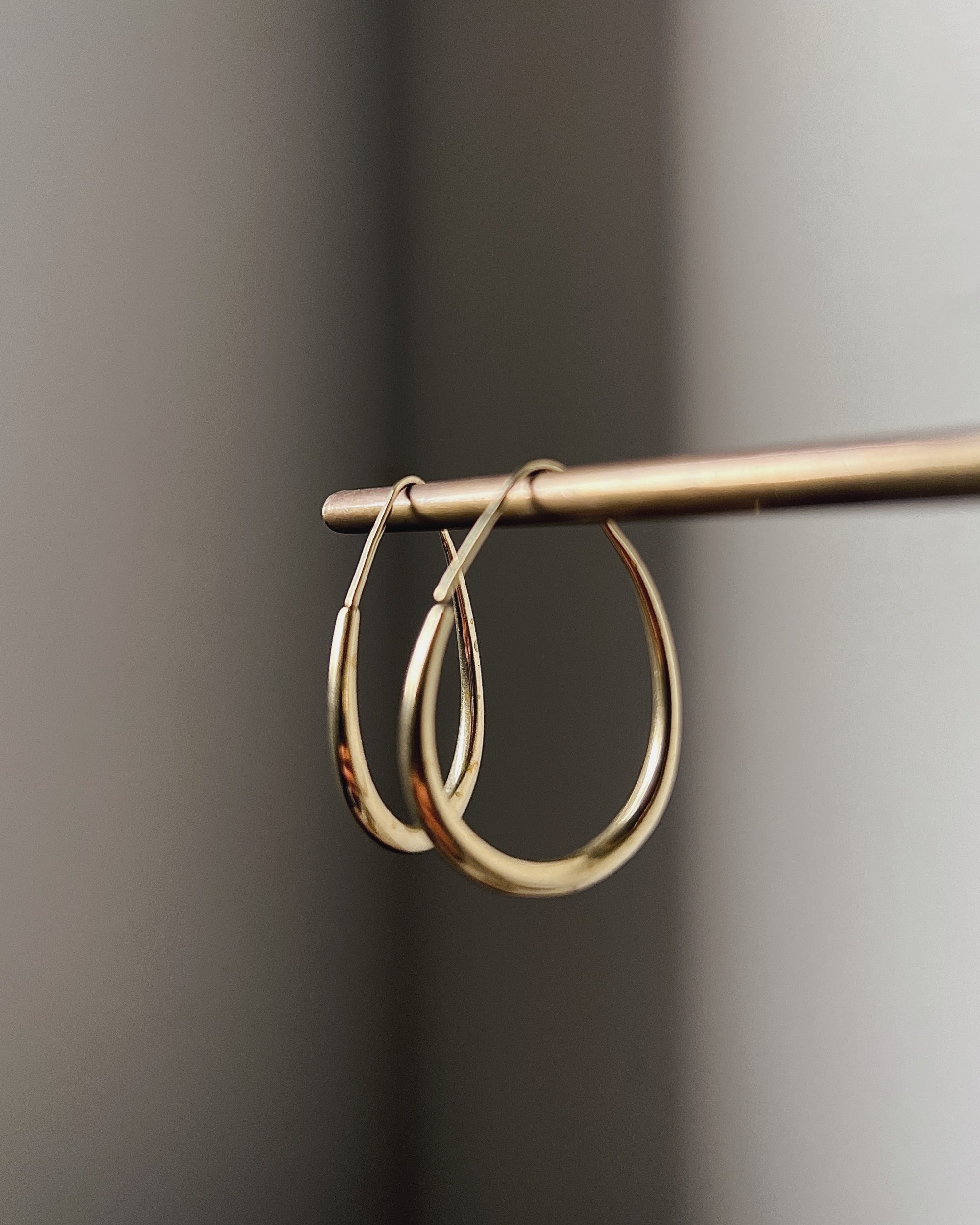 stacey vickery : thick brass teardrop hoop earrings