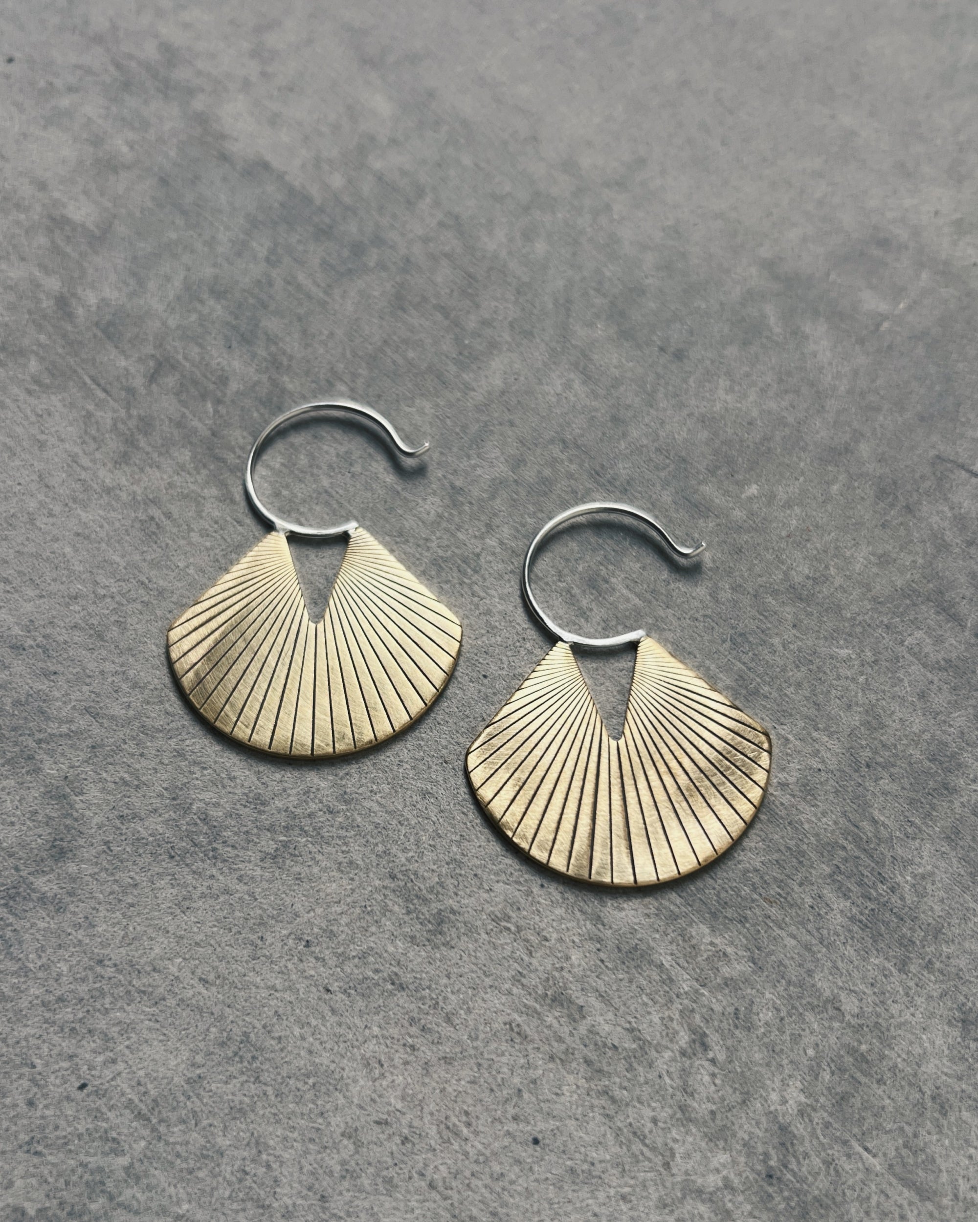 stacey vickery : etched brass fan disc earrings
