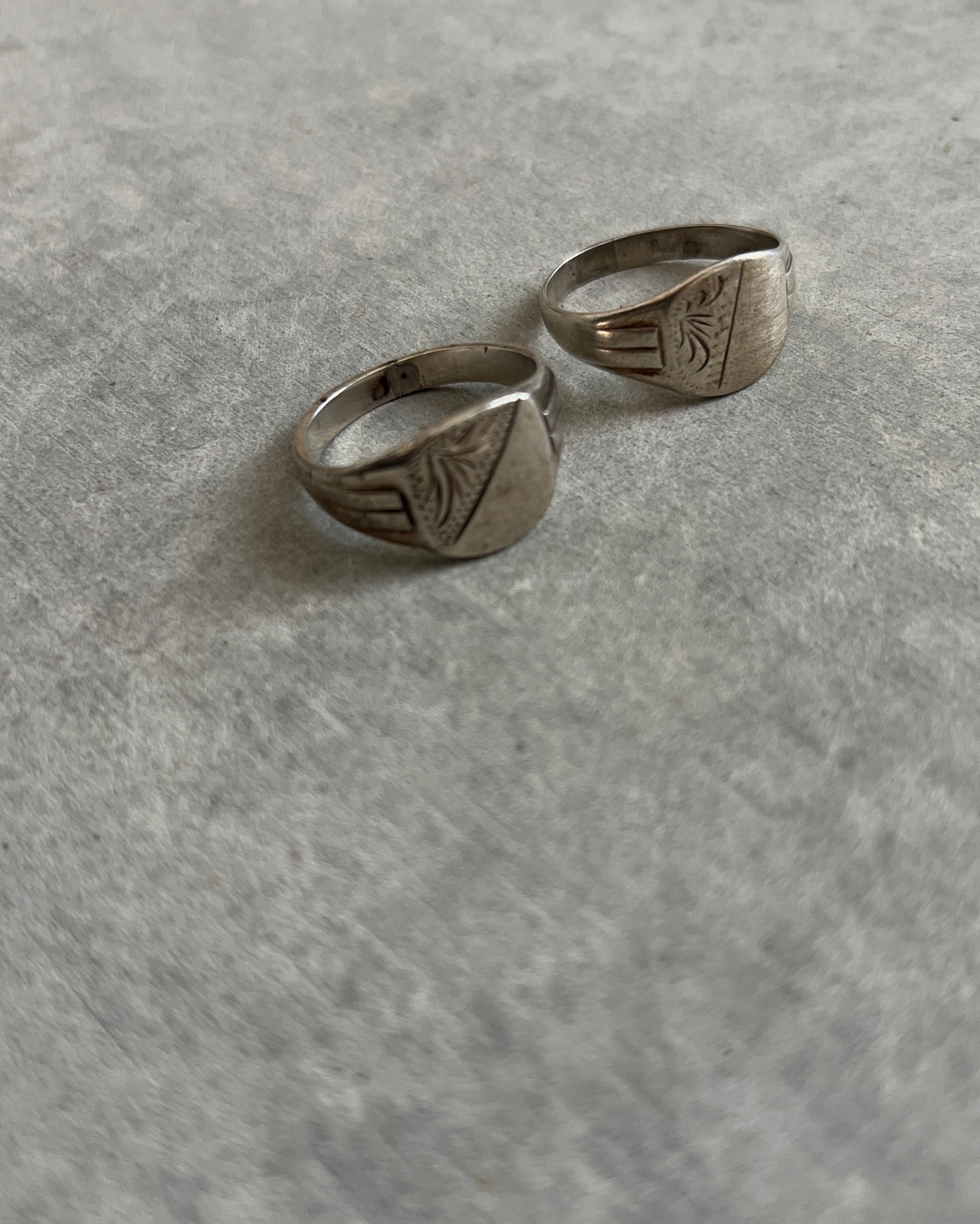 modern marcel : vintage silver signet ring