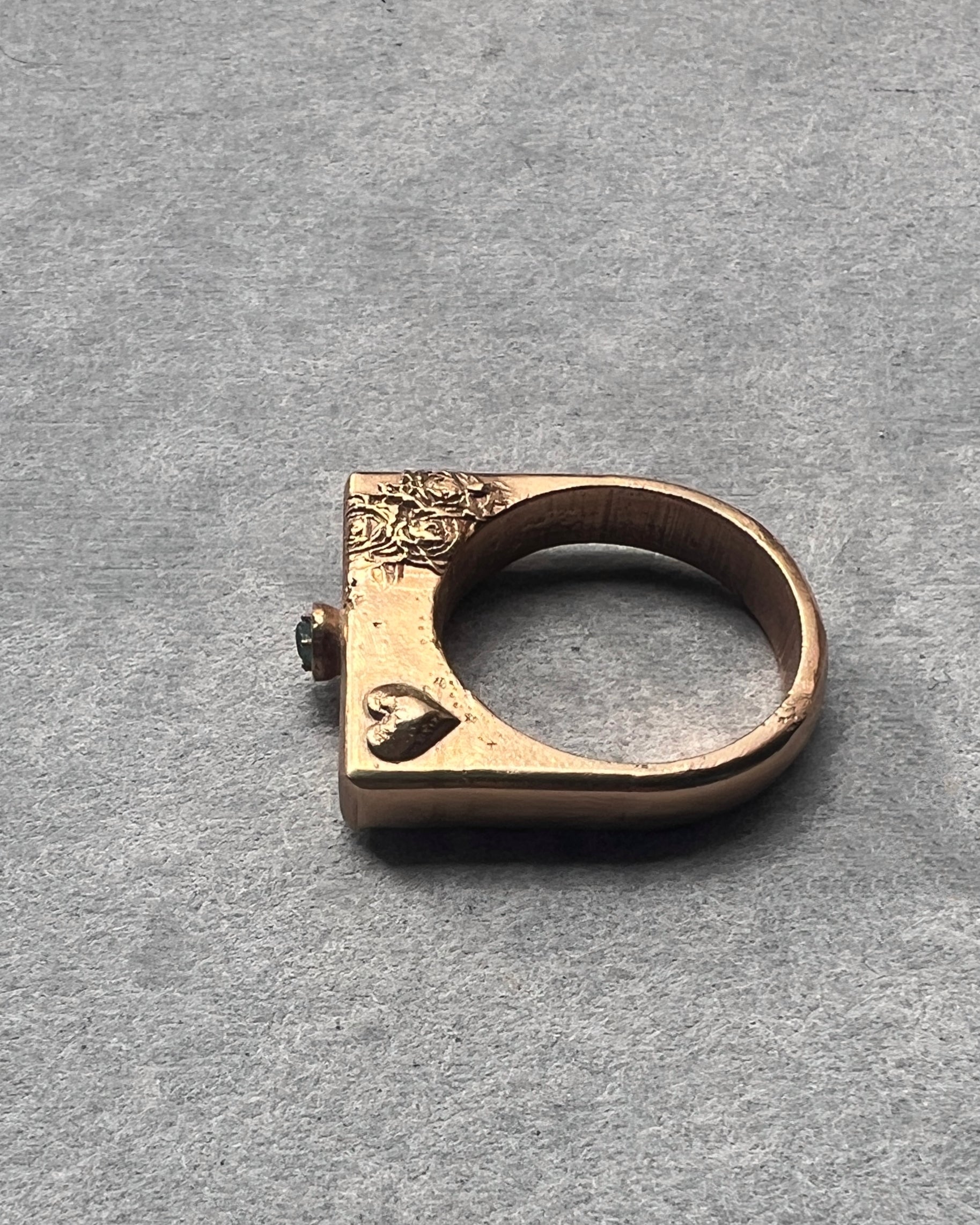 montestruque : evergreen emerald ring