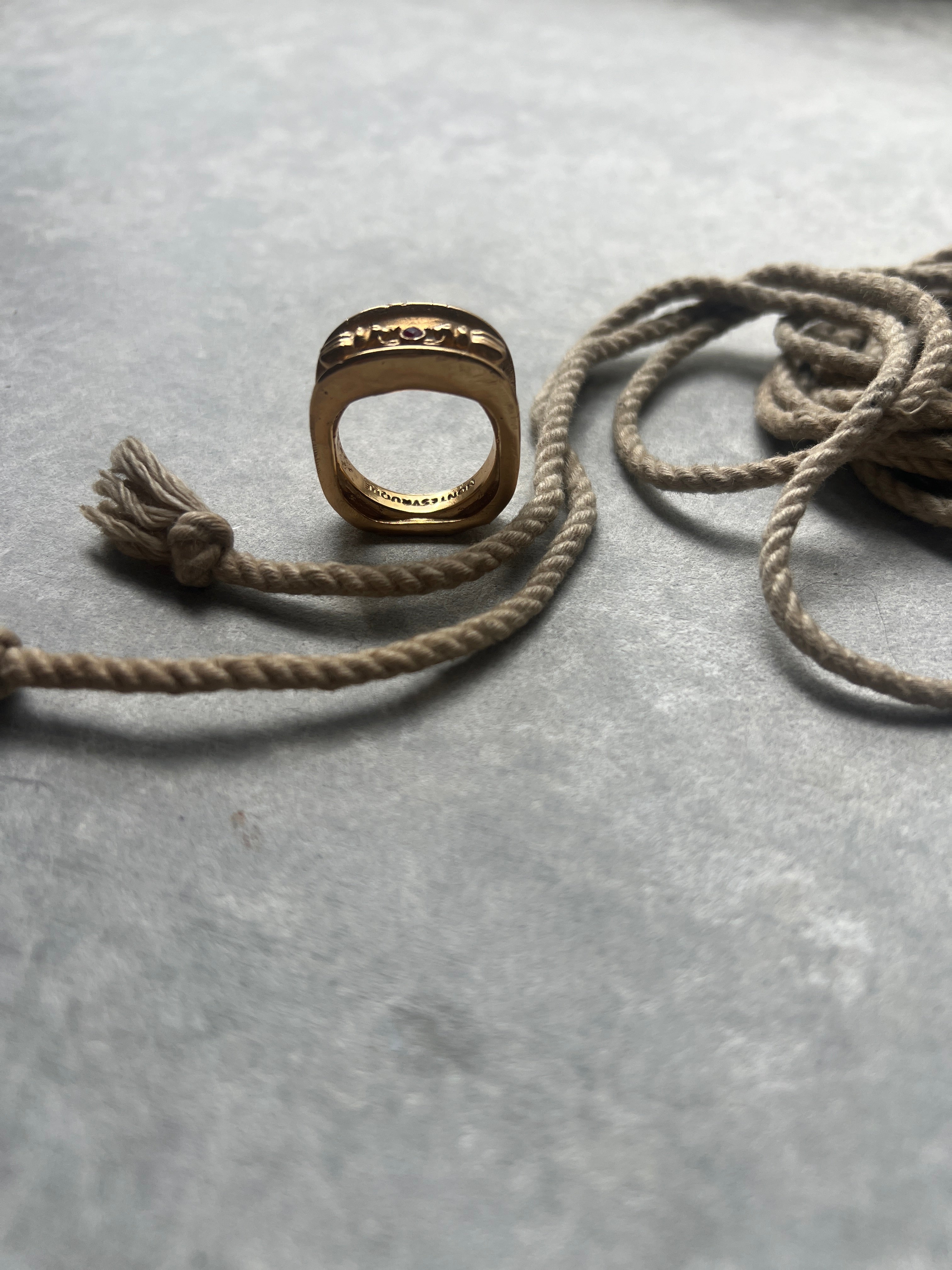 montestruque : resurrection moonstone ring