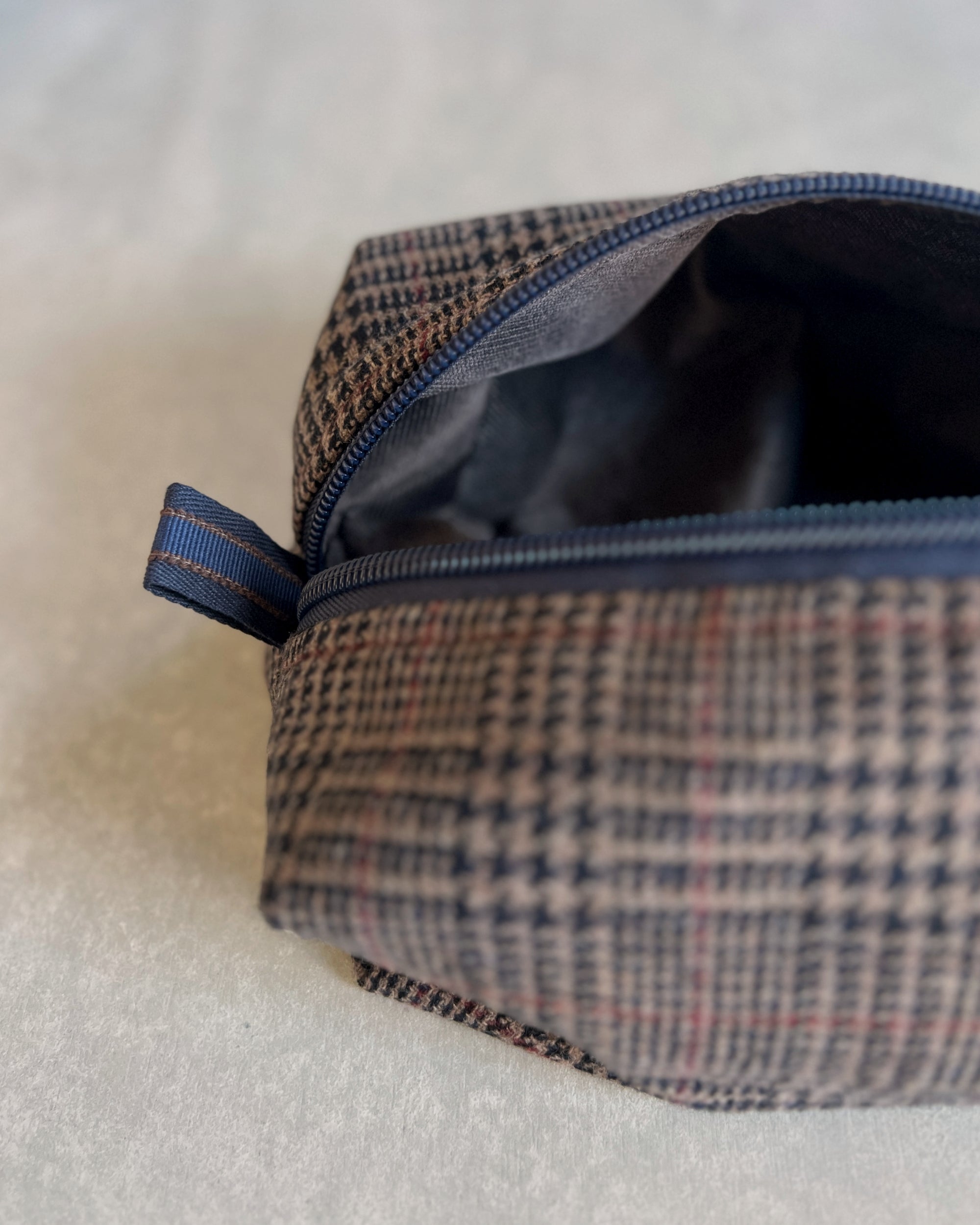 'm' for the maker : porter bag
