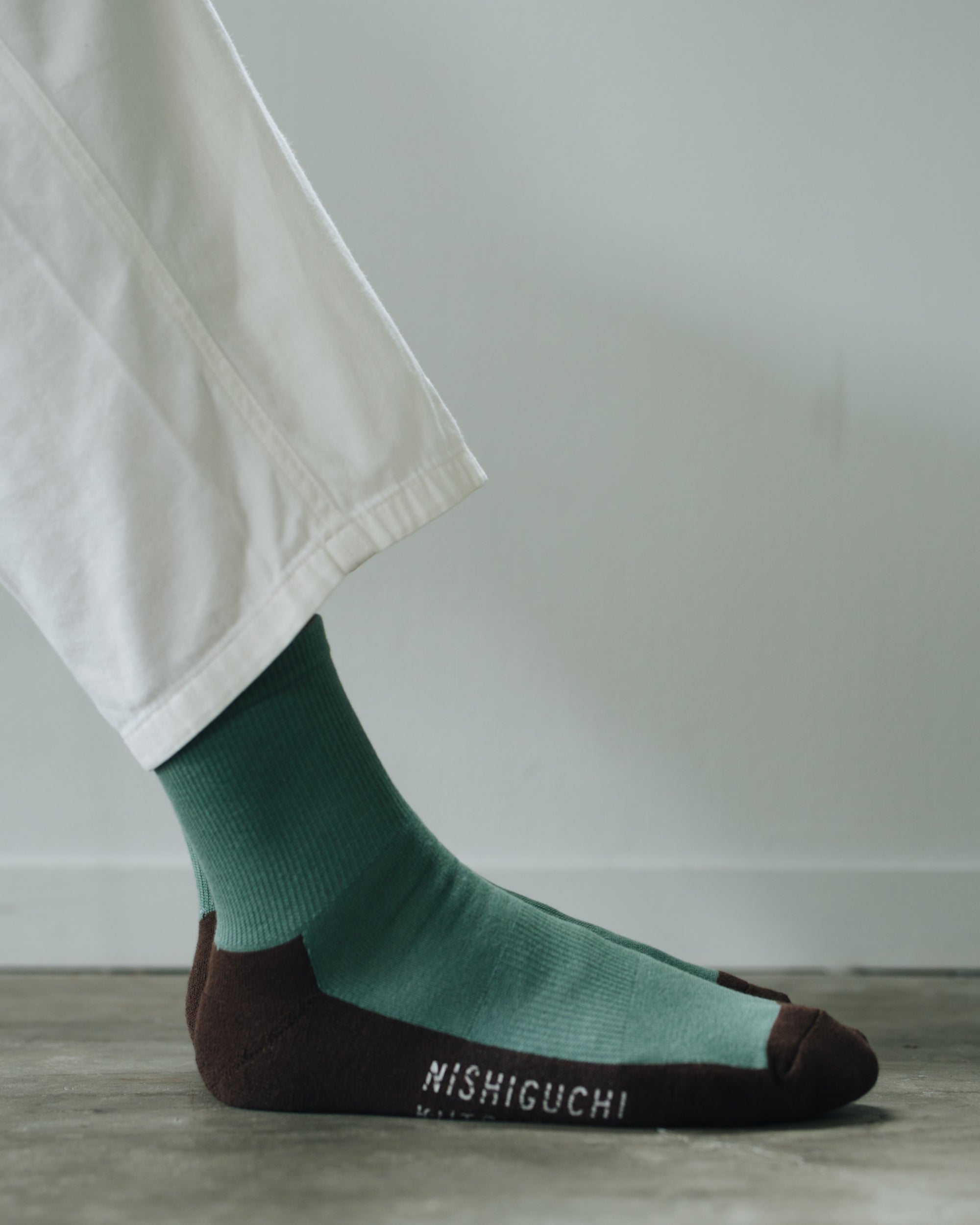 nishiguchi kutsushita : cotton cashmere walk socks