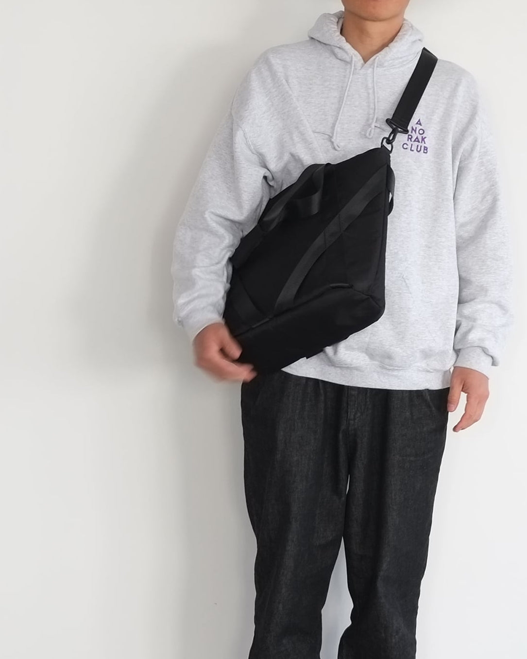 NoiR : shoulder tote bag