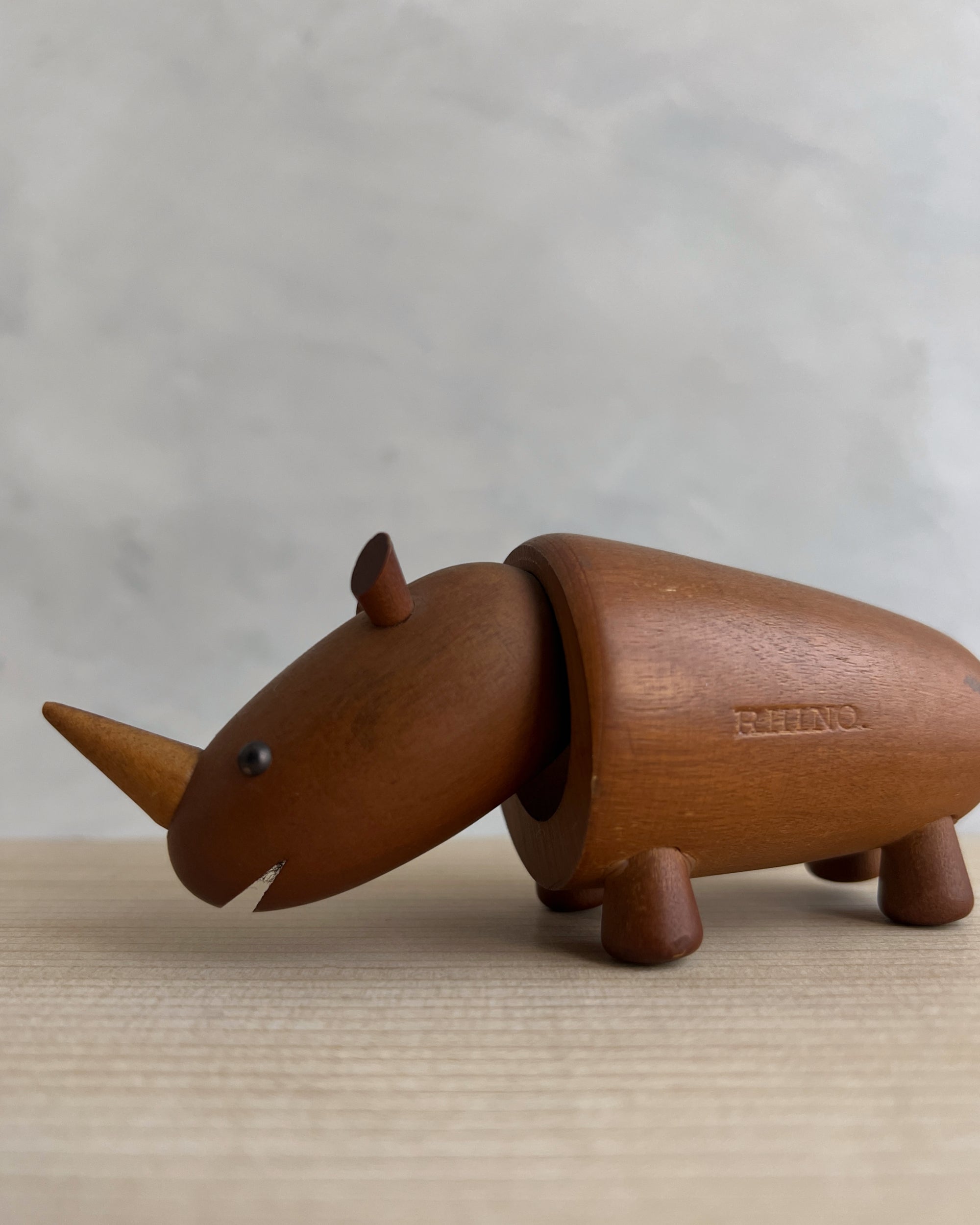 senshukai royal pet : rhino