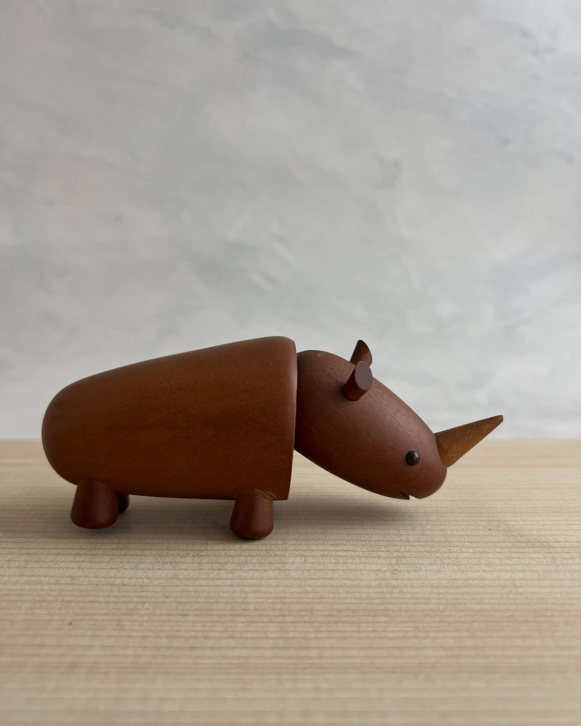 senshukai royal pet : rhino