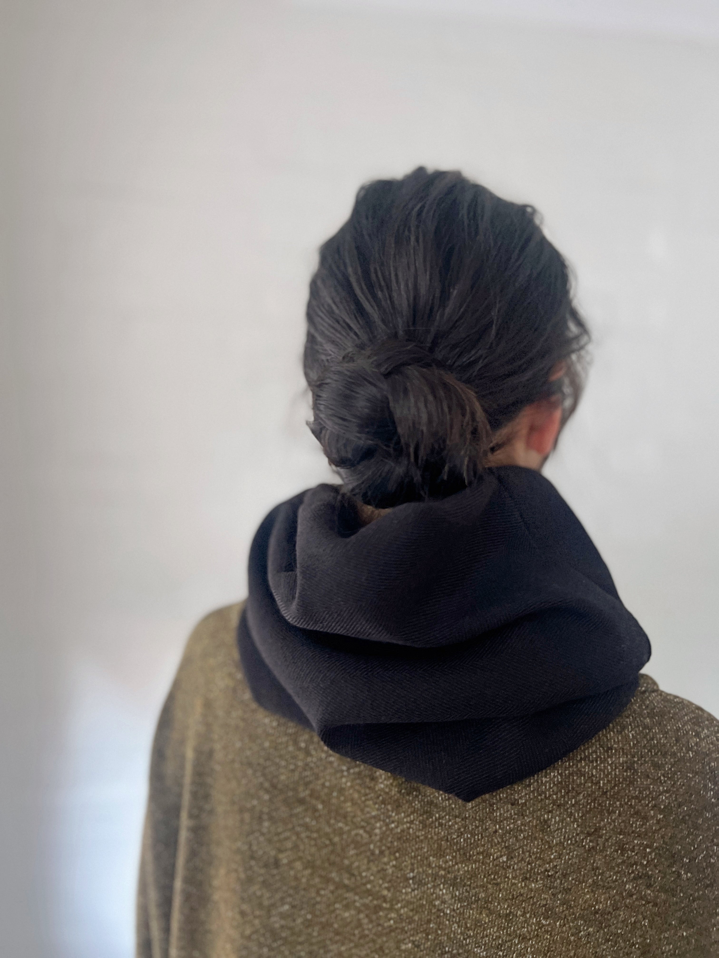 'm' for the maker : origin scarf