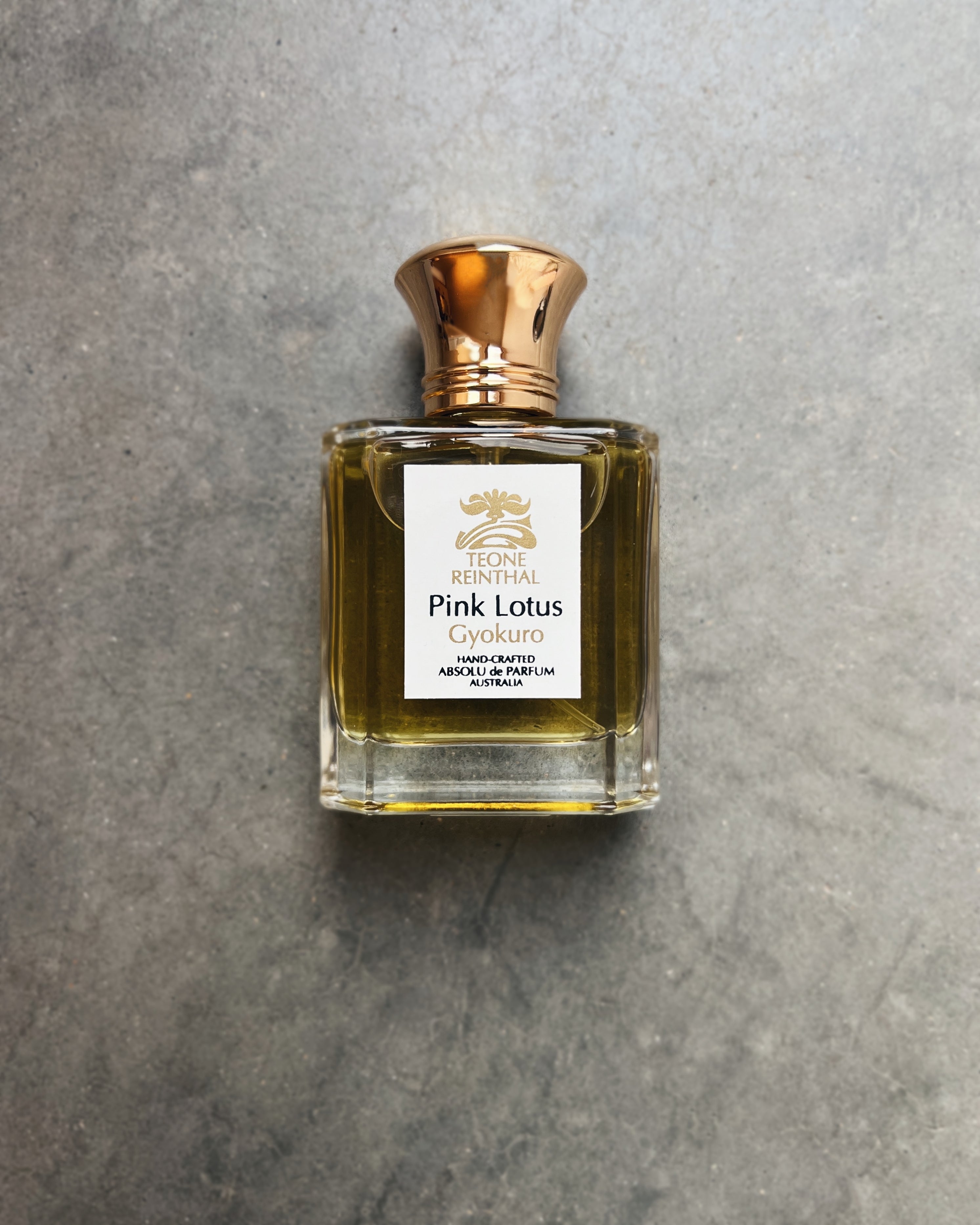 Teone Reinthal perfume : pink lotus gyokuro
