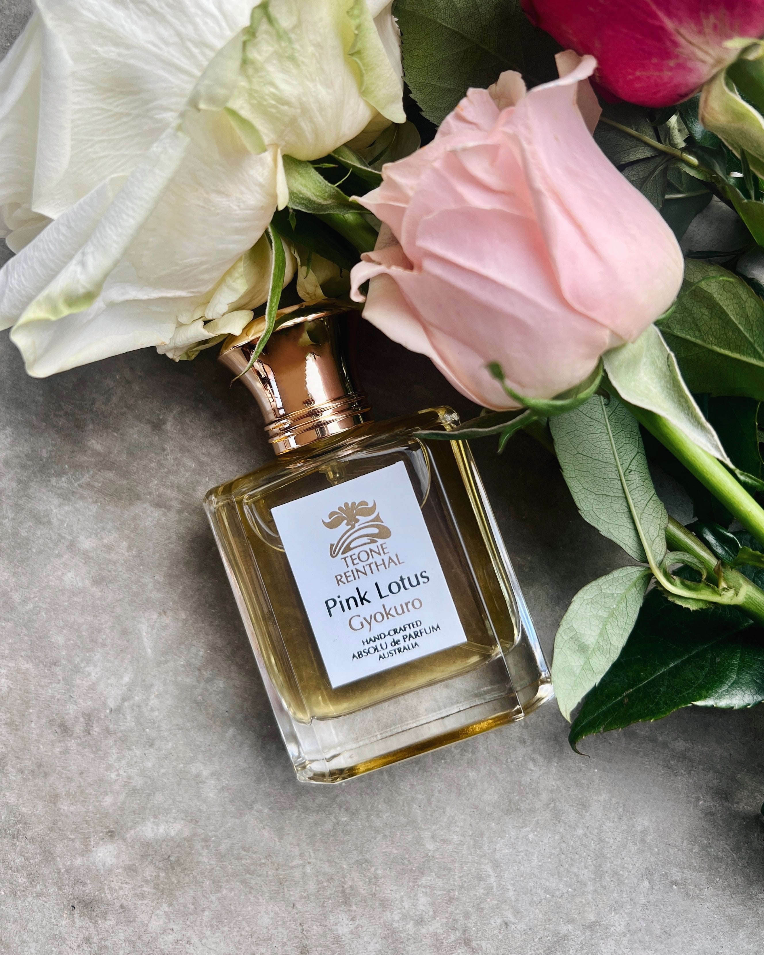 Teone Reinthal perfume : pink lotus gyokuro