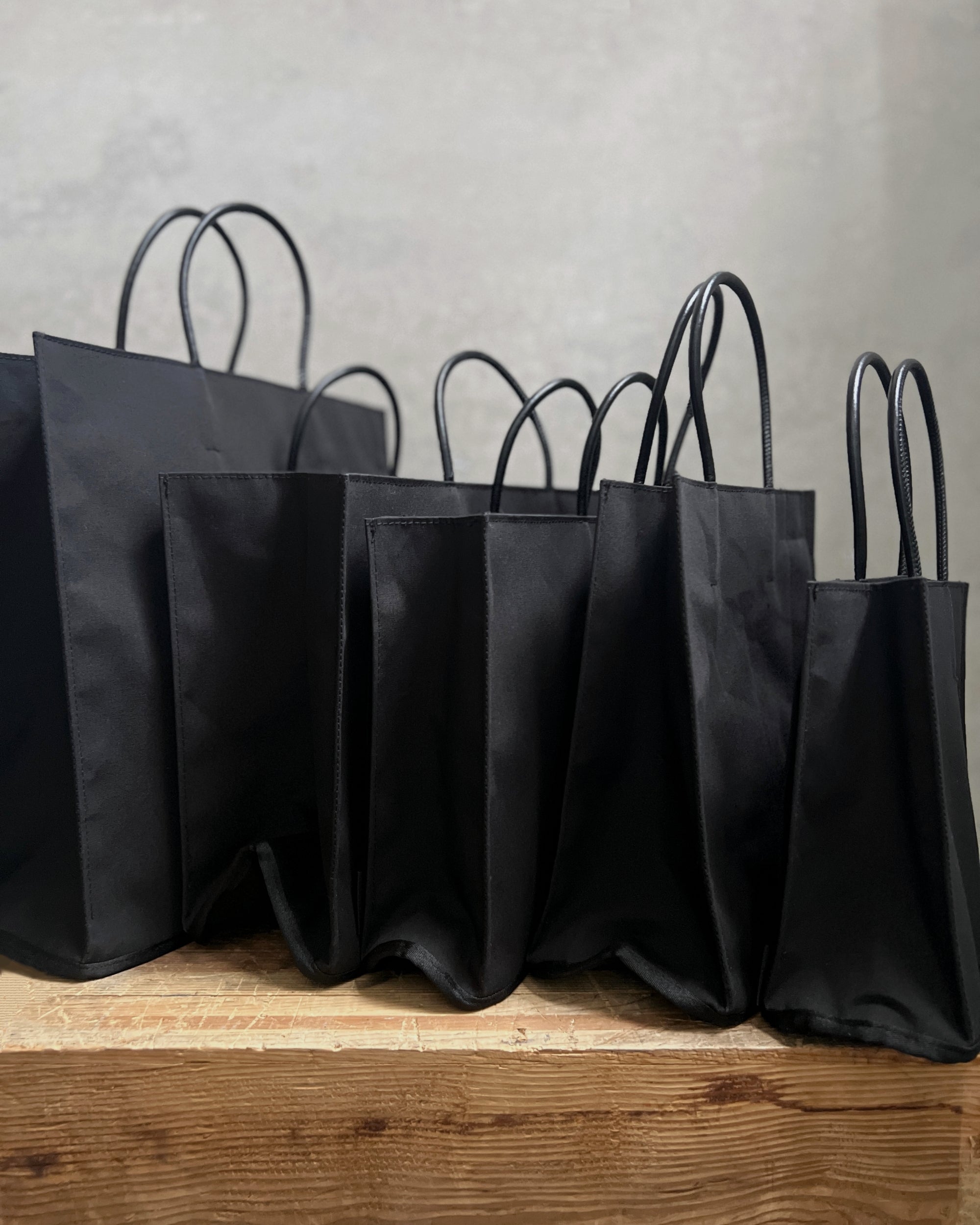 Rootote : tofu tote in carbon