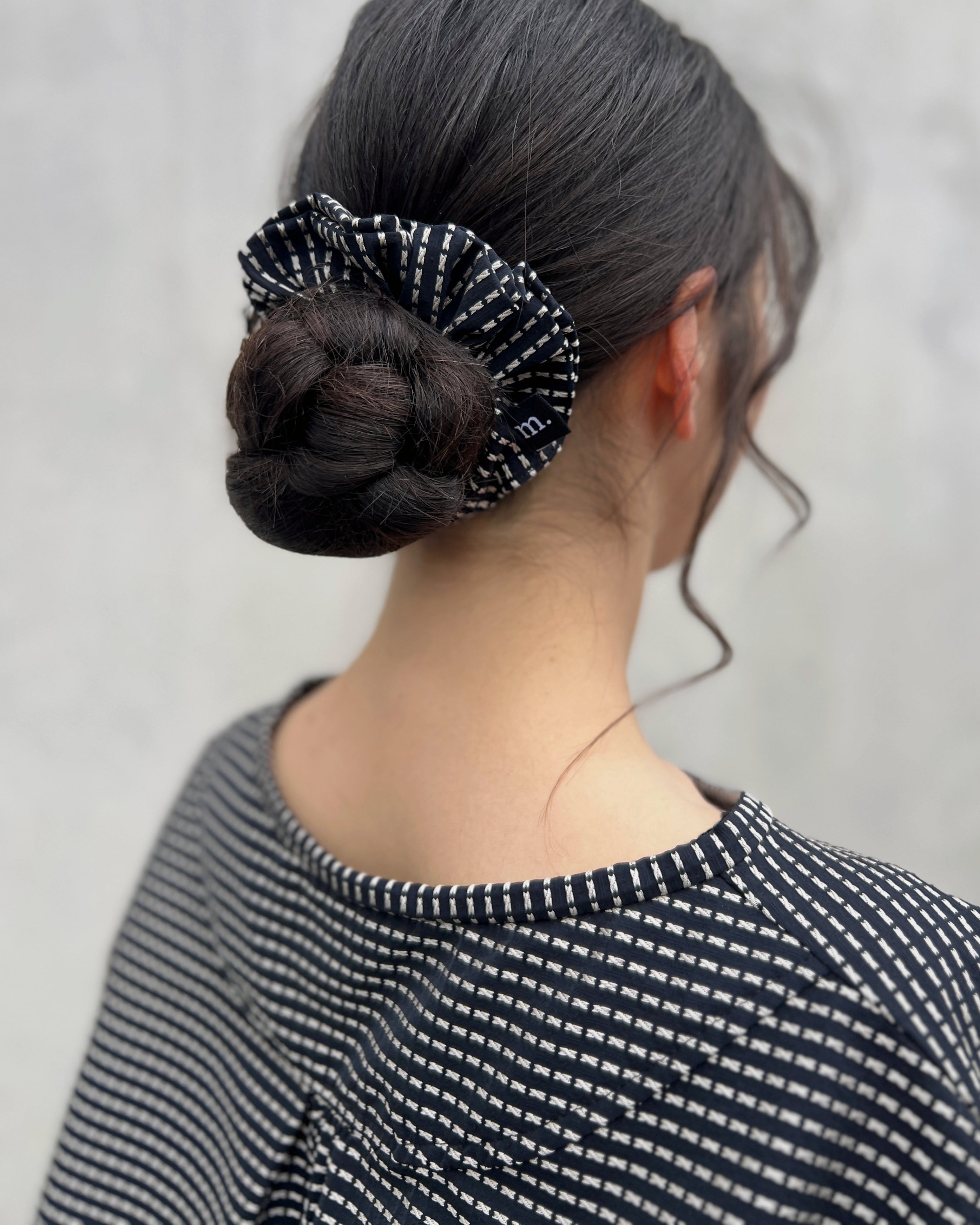 'm' for the maker : mini dash scrunchie