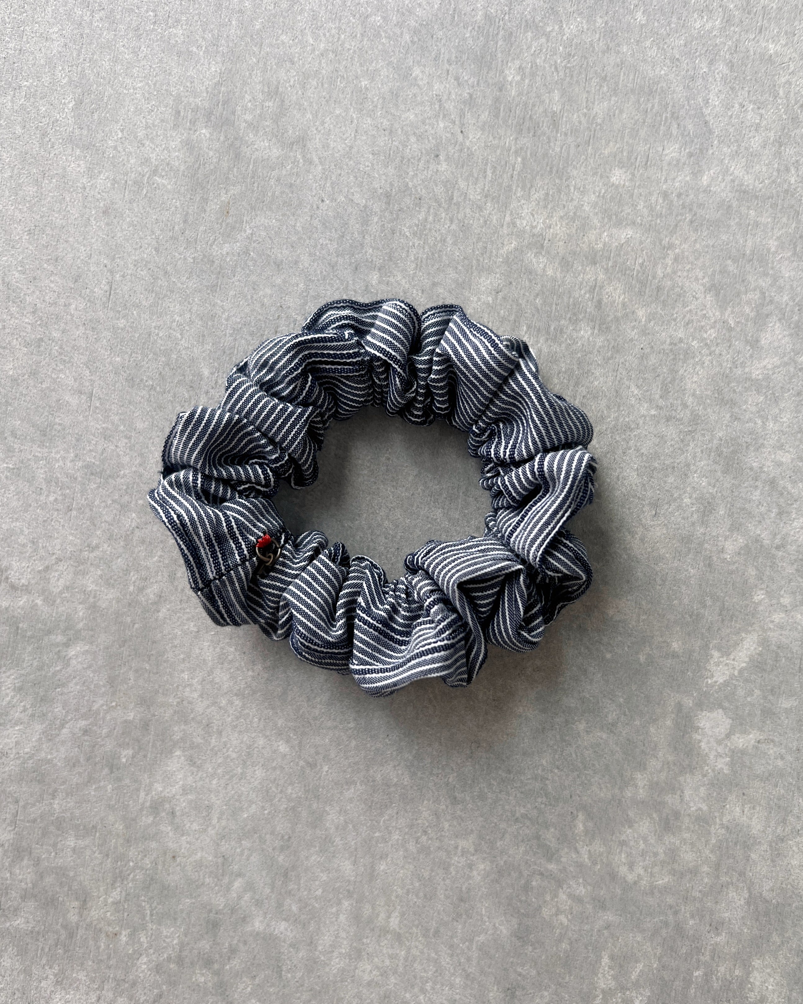 'm' for the maker : scrunchie