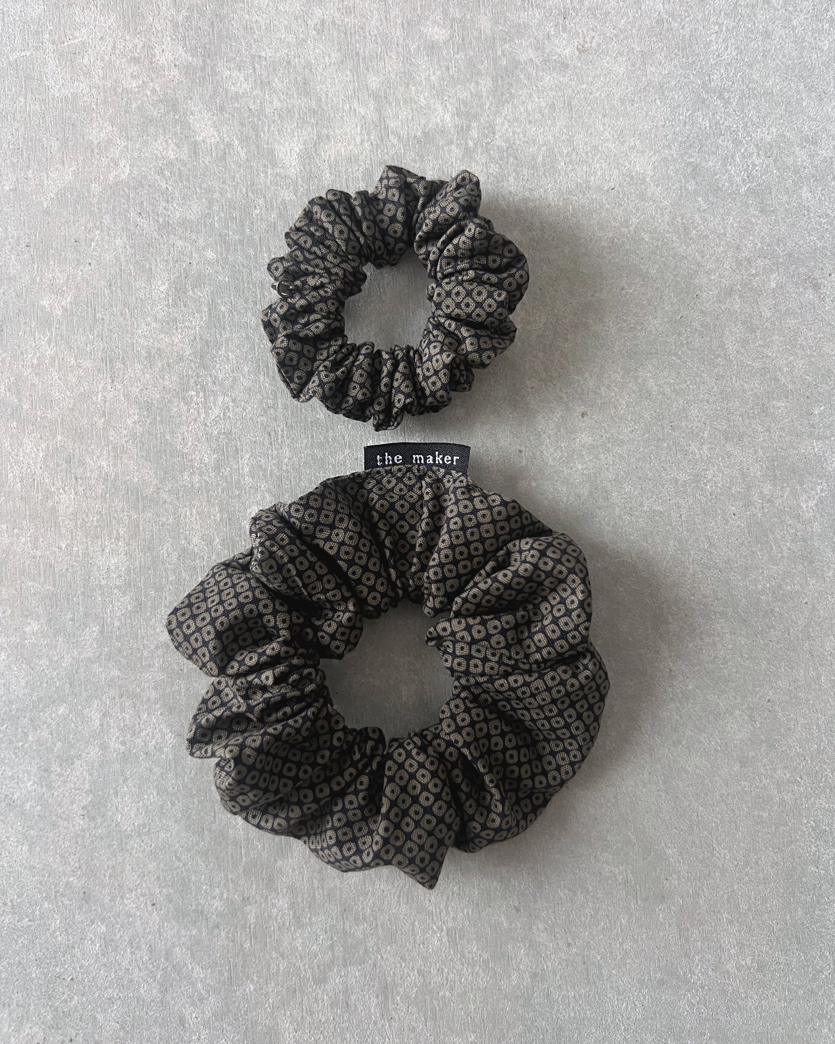'm' for the maker : scrunchie