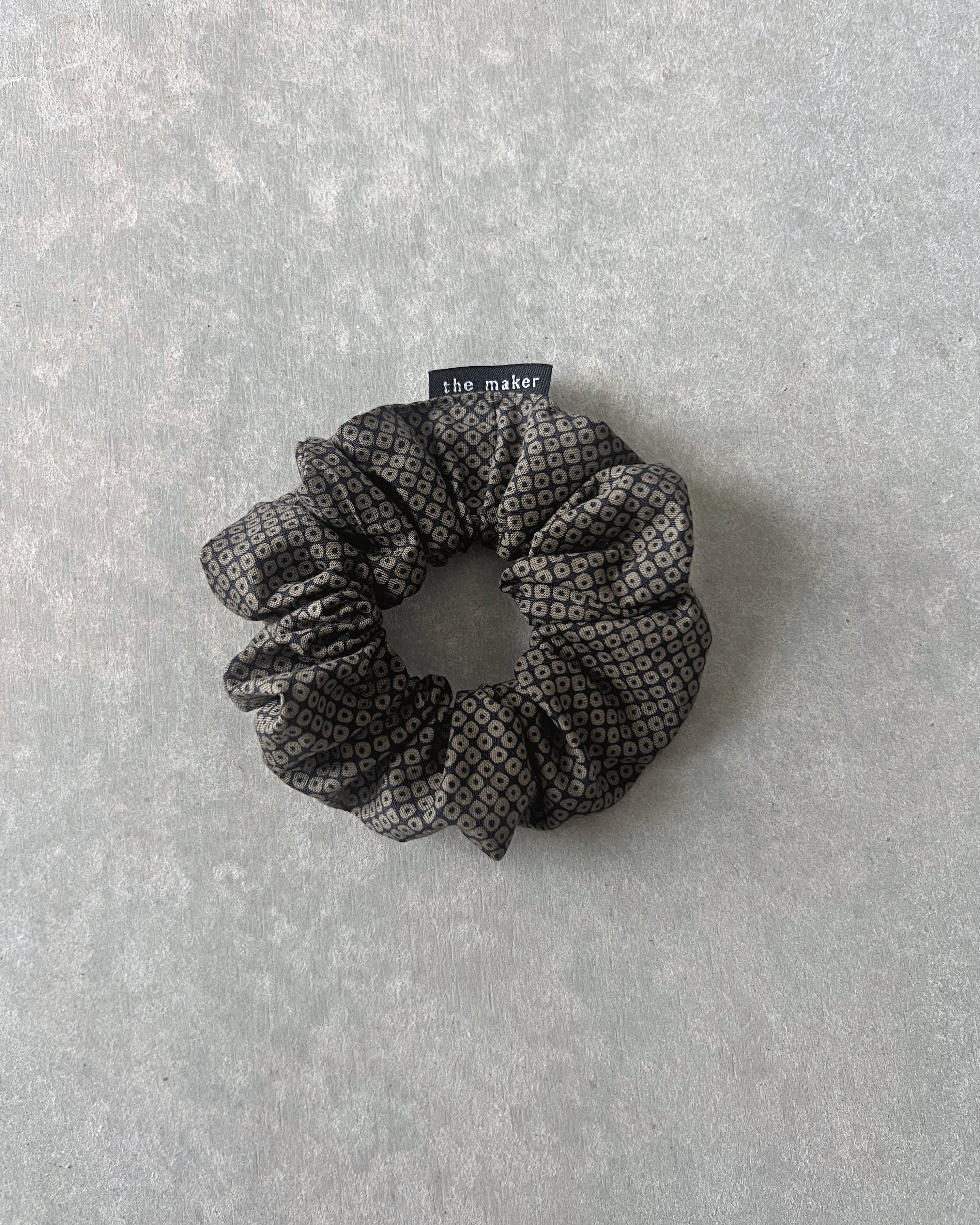 'm' for the maker : scrunchie