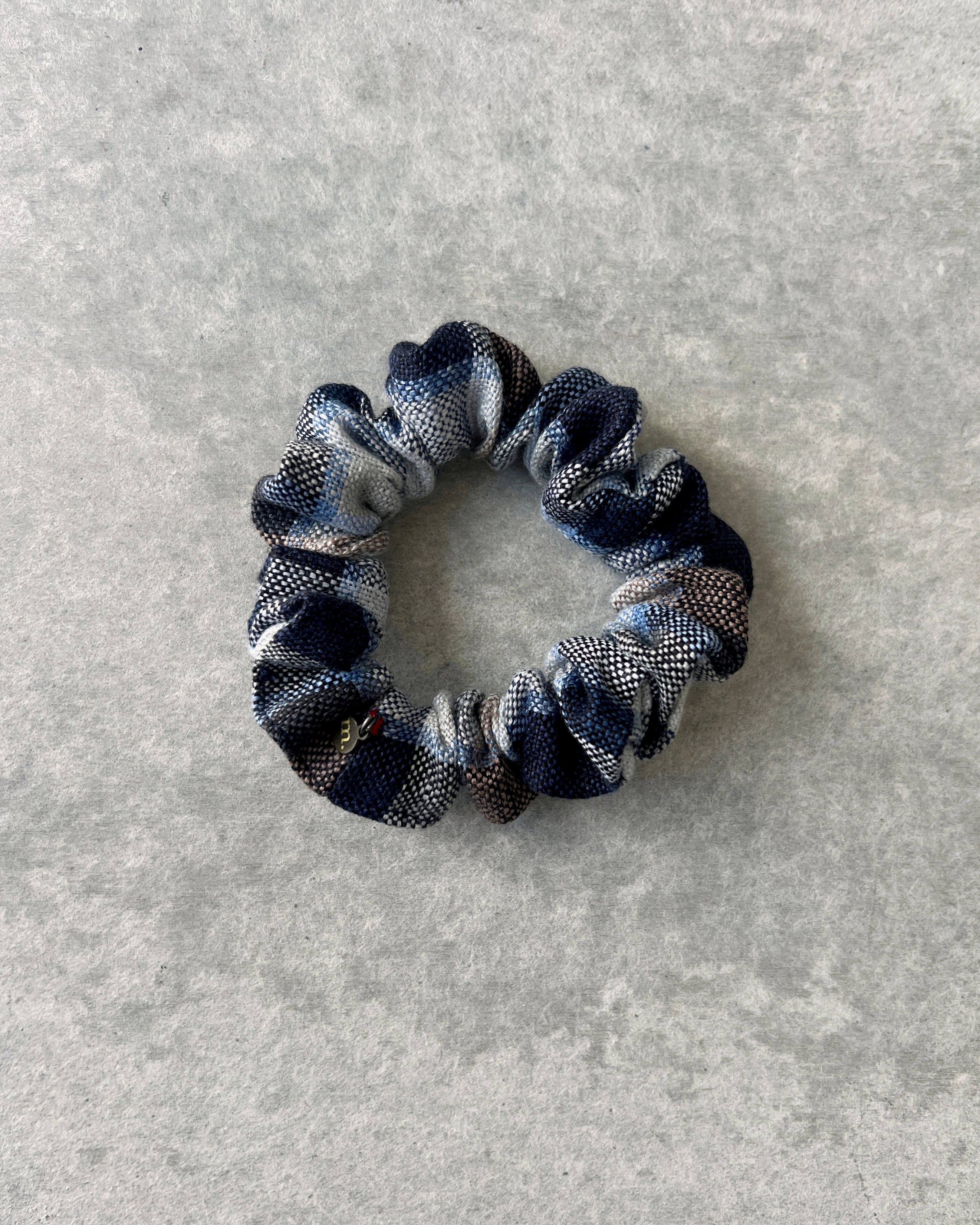 'm' for the maker : scrunchie